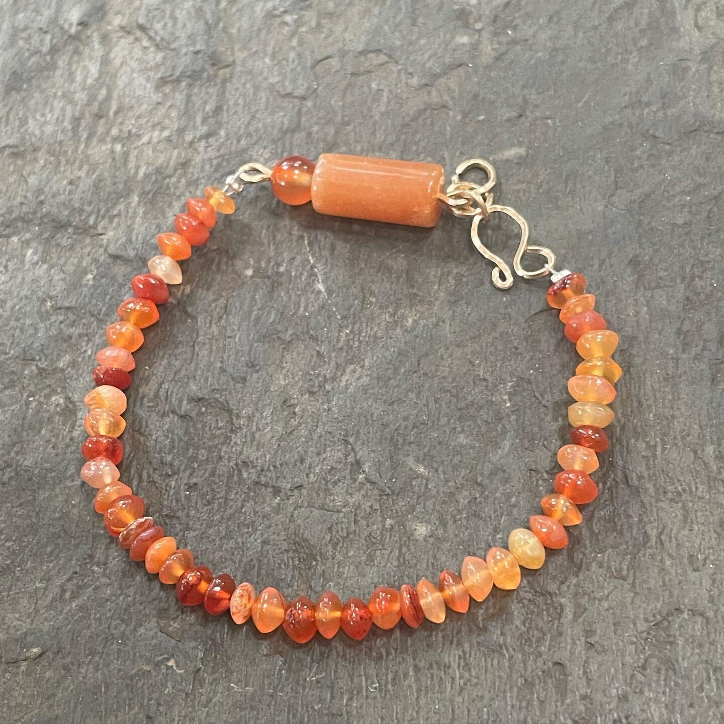 Strychnine is here! Starting off with the Bottle Bracelet ✨ Vintage carnelian beads with gold fill wire and an optional length 

#handmadejewellery #jewellery #smallbusiness #historicallyinspired #crystaljewellery #recycledjewellery #recycledbrass #r