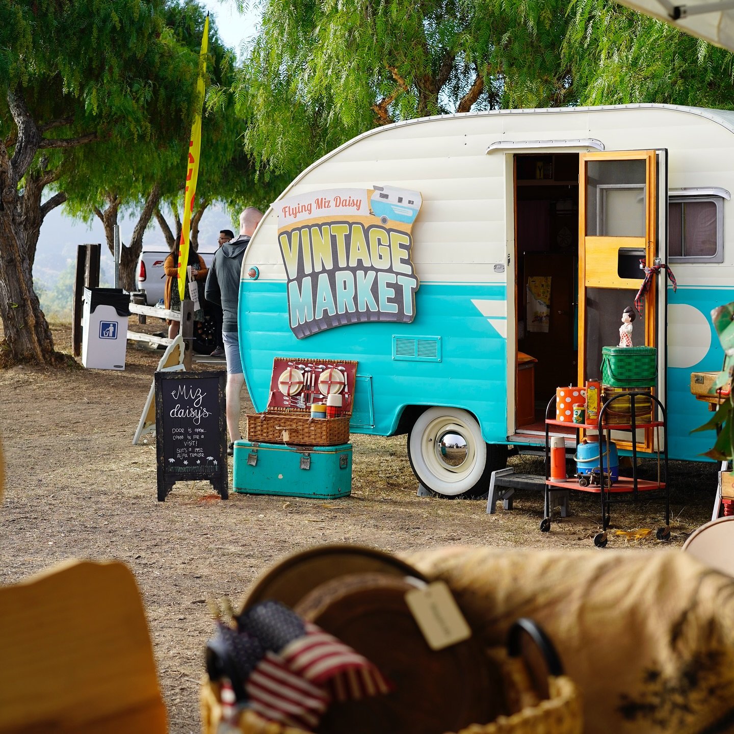 🌼 Daisy through the years! 🌼 It&rsquo;s been a while since our vintage mascot introduced herself, so here are some fun throwback facts:

✨ Born in 1952, Daisy is an Aljoa &ldquo;canned ham&rdquo; trailer (yes, that&rsquo;s really a thing 😂).
✨ Cha