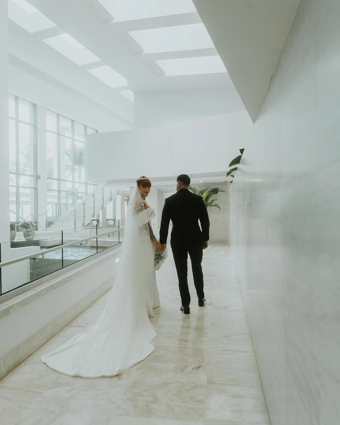 Patricia &amp; David&rsquo;s next-day previews are here! 
We&rsquo;re thrilled to share these first glimpses with you! 🌟 
Yesterday was a beautiful moment where true love was in display at the always iconic @laconchaweddings

@miaeventospr 
@loversc