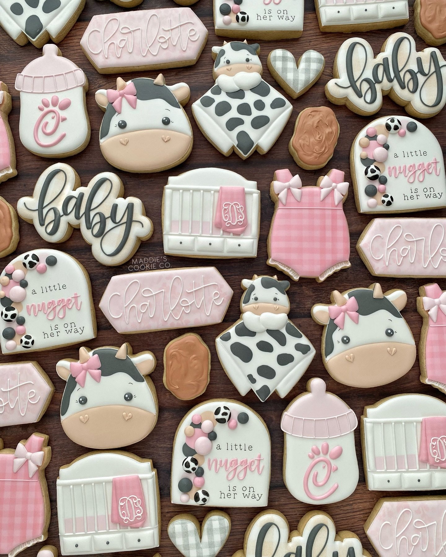sharing some piccys from my baby shower 🥰 this baby is built by @chickfila so I obviously had to honor that- and my sister had the most precious idea to make it pink and girly!! 

big huge shout outs to my sweetest (literally) friends @kassyscookies