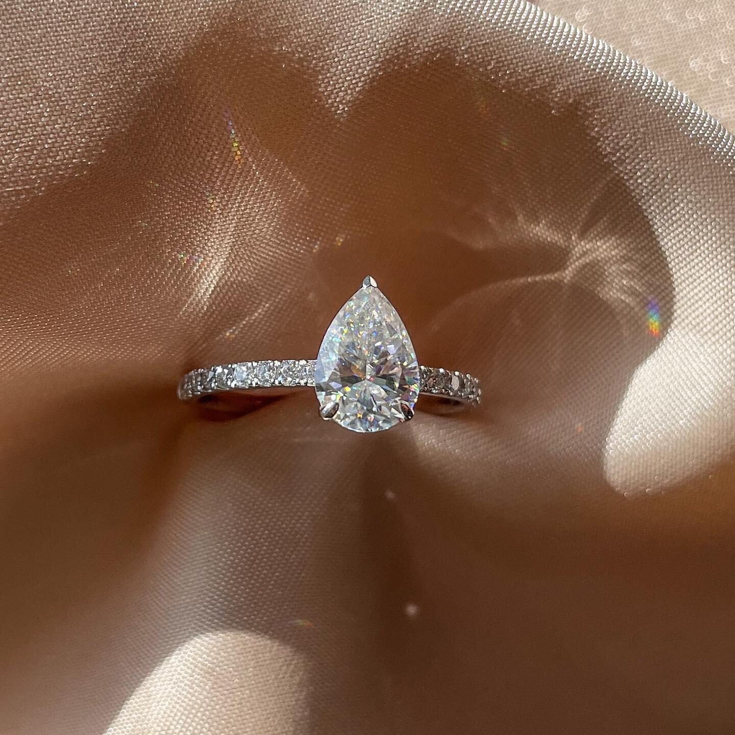 Our beautiful pear cut with a 3/4 pav&eacute; band crafted in 18K white gold ✨ #gracemariejewellery 

&mdash;&mdash;&mdash;&mdash;&mdash;&mdash;&mdash;&mdash;&mdash;&mdash;&mdash;&mdash;&mdash;&mdash;&mdash;&mdash;&mdash;&mdash;

- 7x10mm (2ct) Pear 