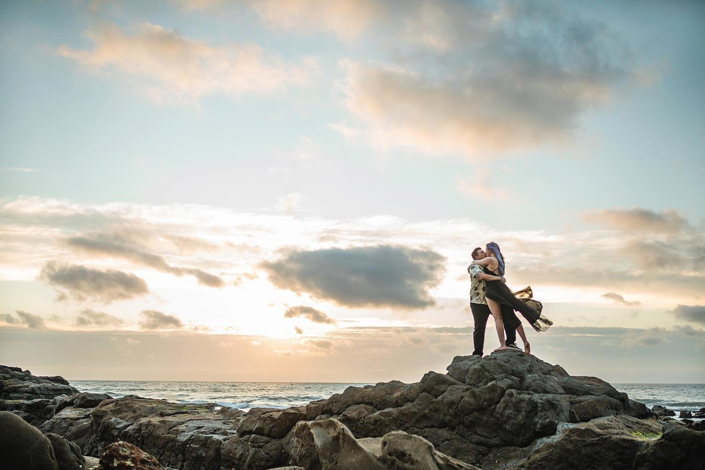 I can&rsquo;t think of anything better to post on Earth Day than a gorgeous sunset session in La Jolla with some rad clients. ❤️🌎

@am.violette #lovesprungphotography #lajollasunset #lajollashores #engagementphotos #brideandgroom #sandiegoweddings #