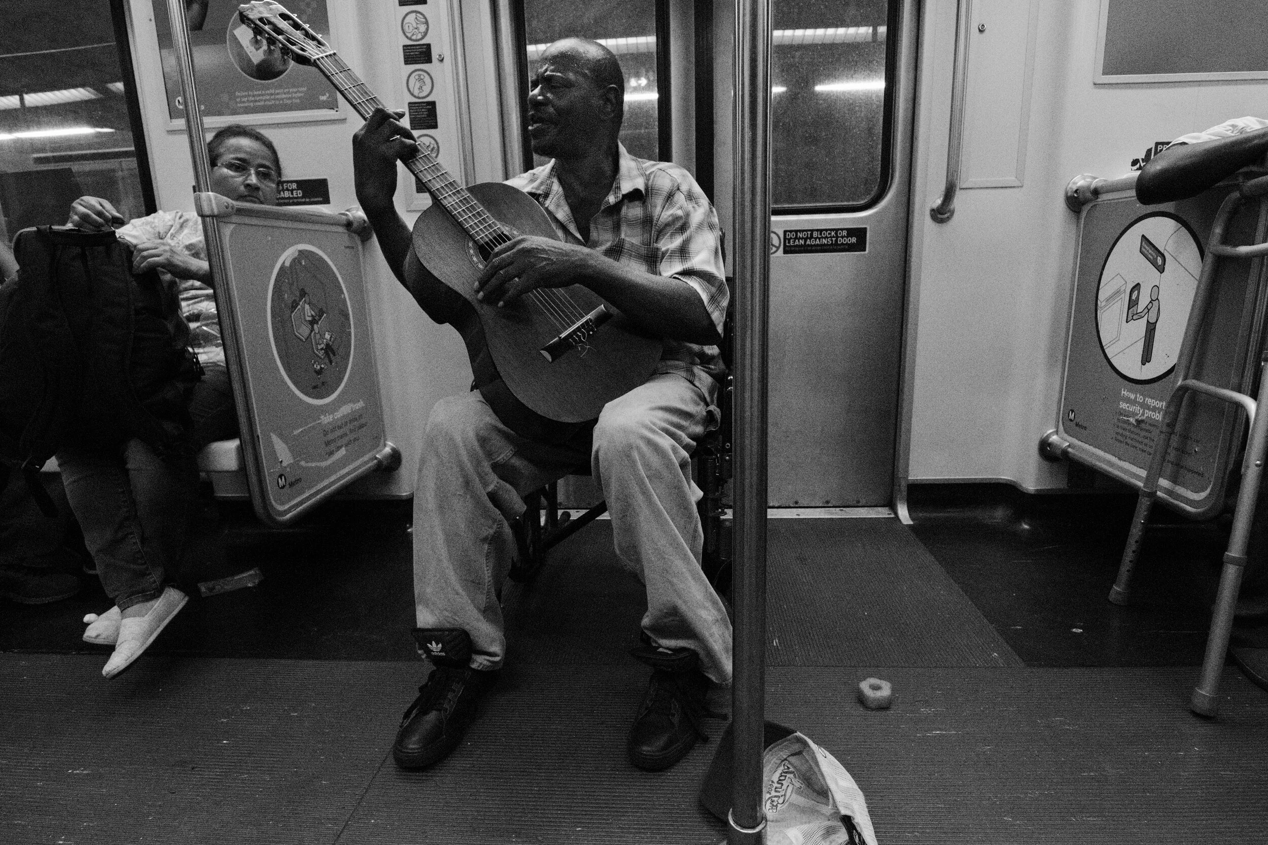 subwaysinger-1.jpg