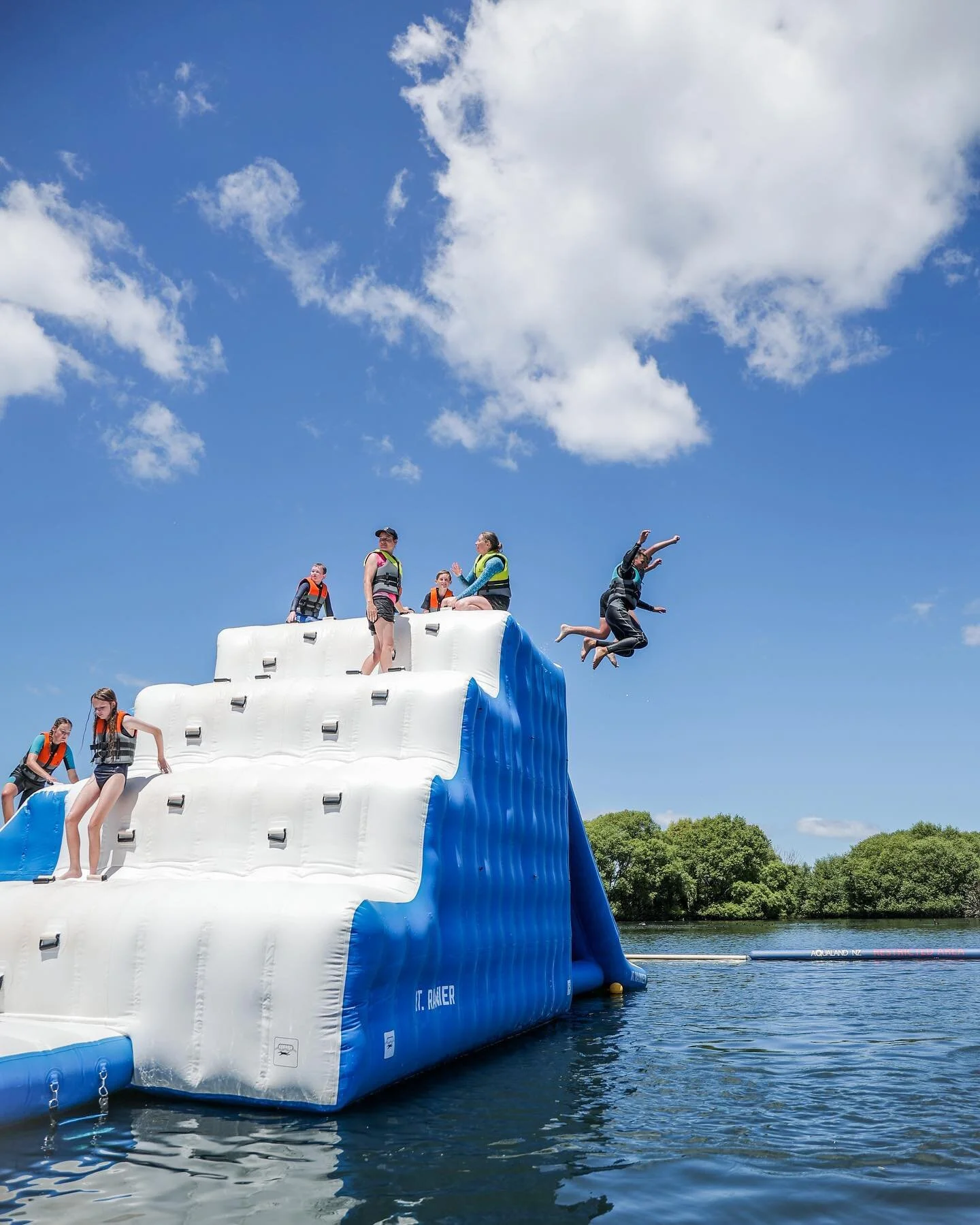 🌞Such a great day today! Tomorrow is going to be 28 & Sunny so remember to book online. There is only 1 more week to go until we close so come on out 🌞🌞💦💦