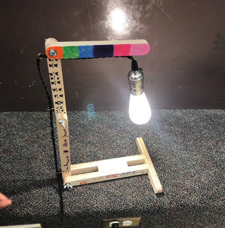 Wooden Desk Lamp.png