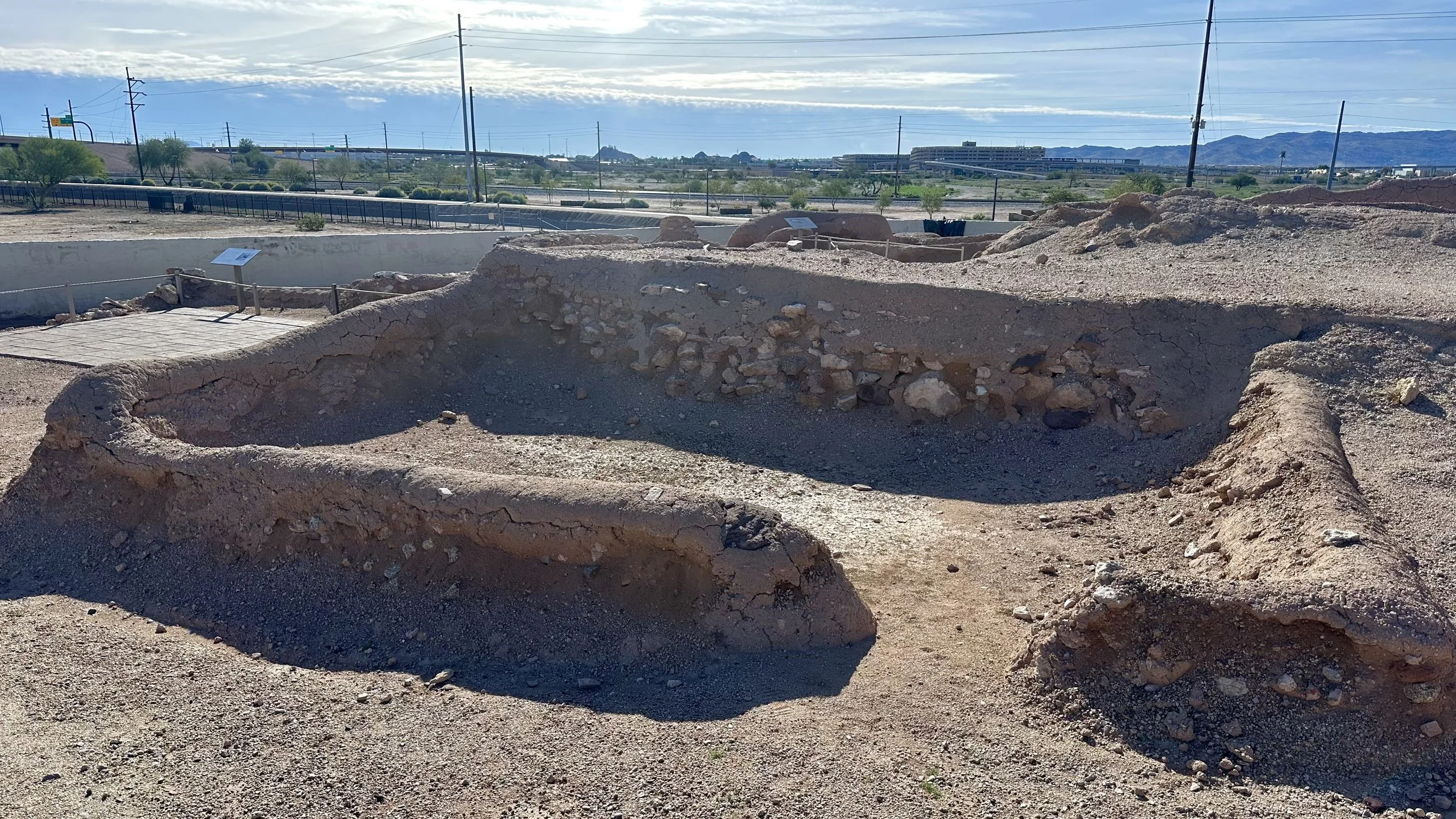 The S’edav Va’aki Hohokam Platform ruins is a National Historical Landmark and Museum near the Phoenix airport. The Platform Mound is one of the largest of the 95 found in Arizona. There’s a small amount of artifacts (mostly recreations) in the museu