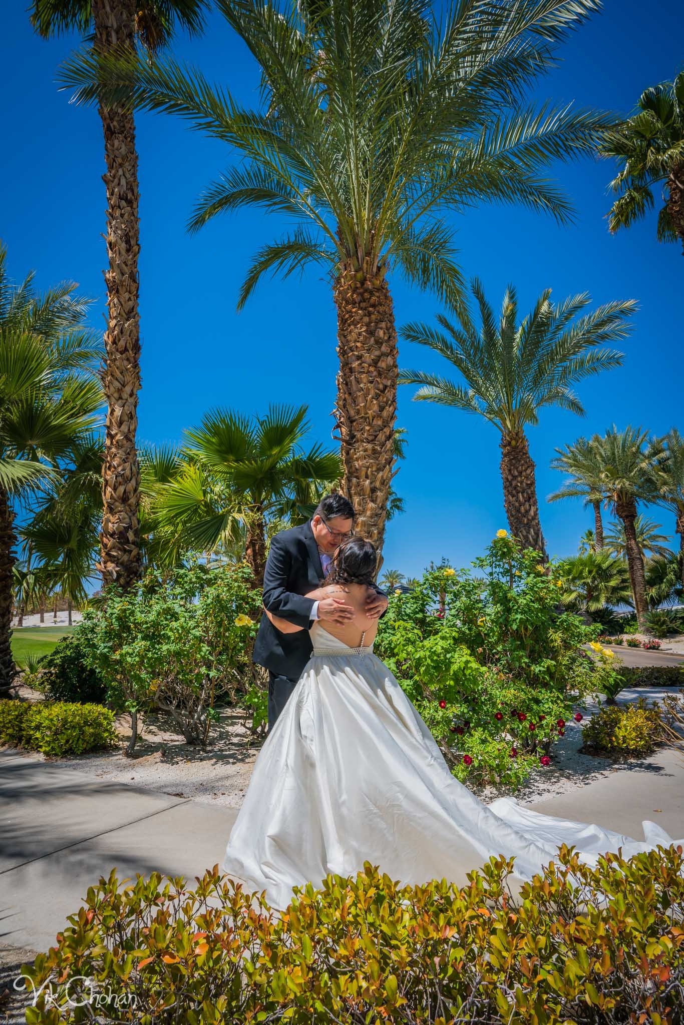 2022-04-20-Mimi-&-Aaron-Las-Vegas-Wedding-Vik-Chohan-Photography-Photo-Booth-Social-Media-VCP-022.jpg