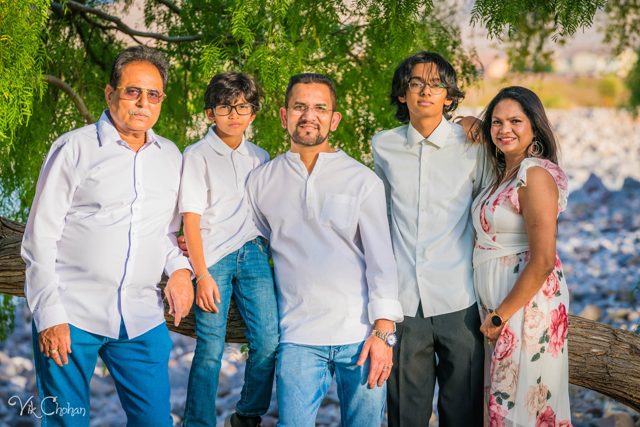 2022-05-22-Dudhia-Family-Photography-Vik-Chohan-Photography-Photo-Booth-Social-Media-VCP-094.jpg