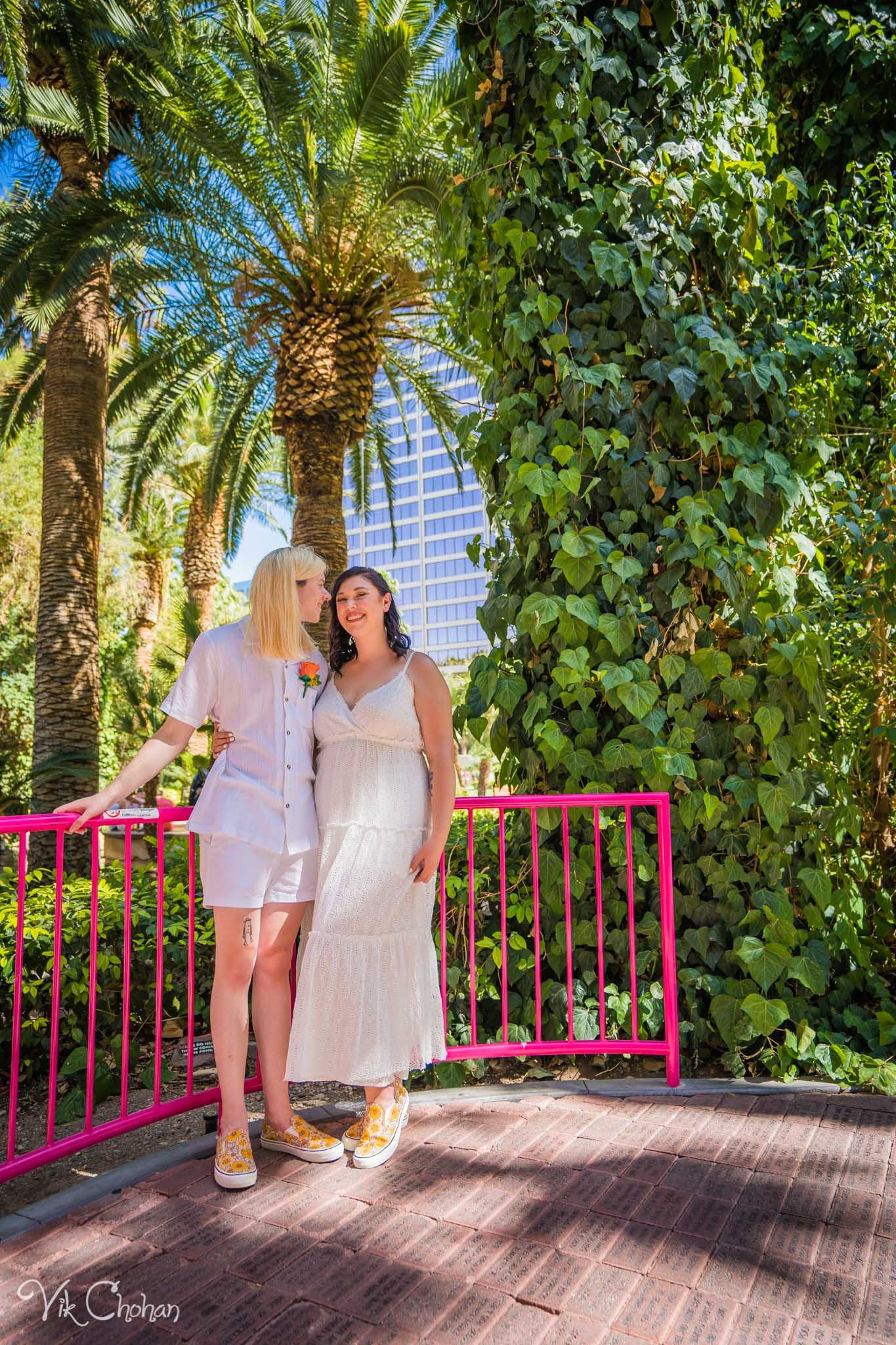 2022-06-05-Jacey-&-Zane-Las-Vegas-Wedding-Celebration-Photography-Vik-Chohan-Photography-Photo-Booth-Social-Media-VCP-031.jpg