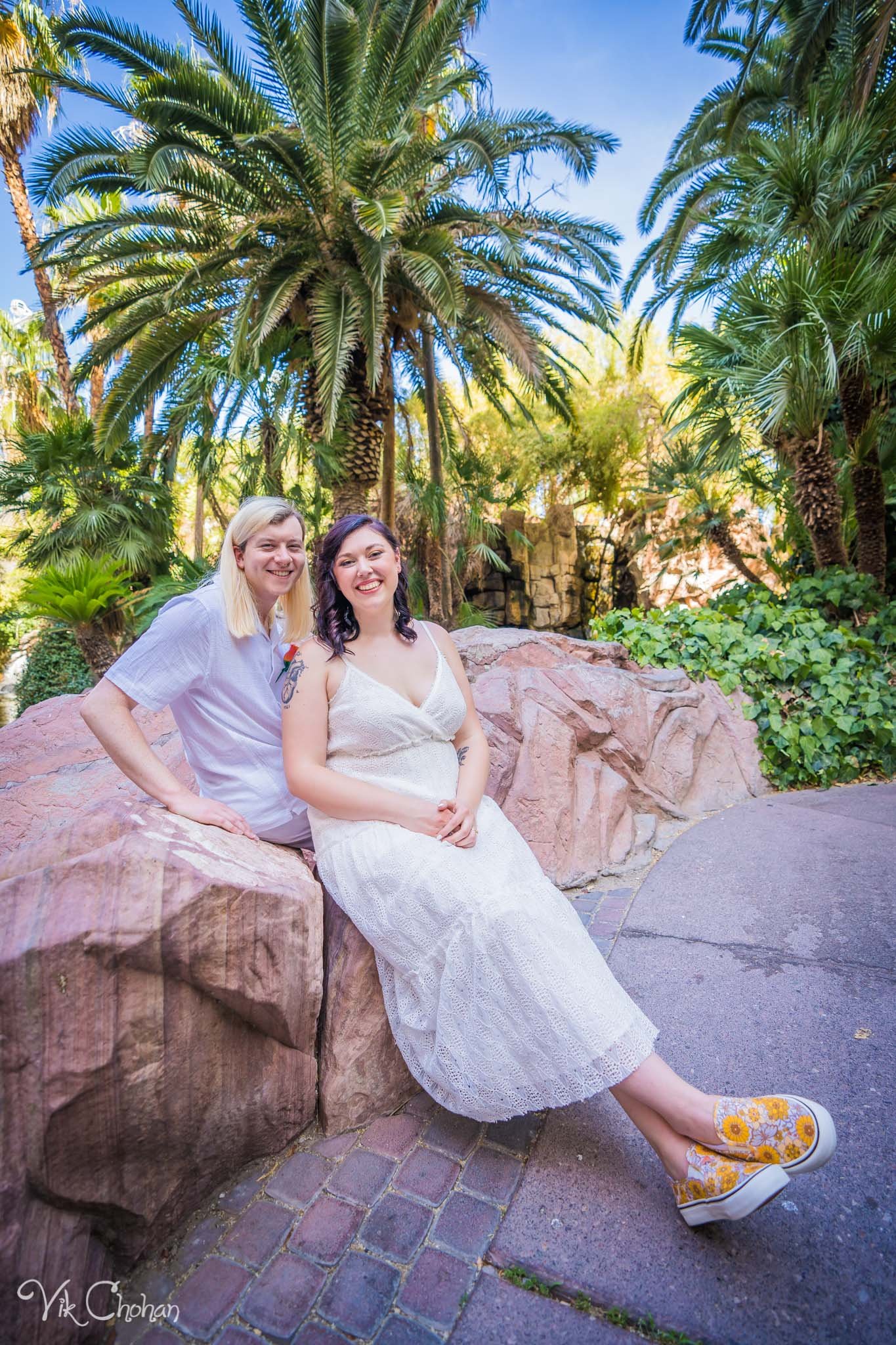 2022-06-05-Jacey-&-Zane-Las-Vegas-Wedding-Celebration-Photography-Vik-Chohan-Photography-Photo-Booth-Social-Media-VCP-040.jpg