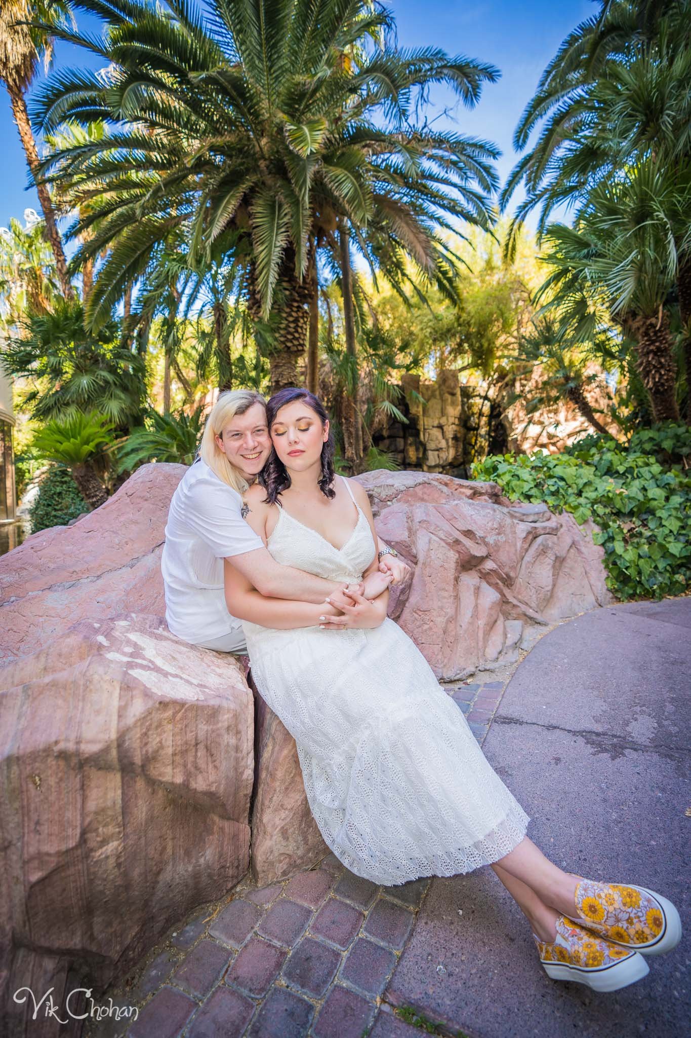 2022-06-05-Jacey-&-Zane-Las-Vegas-Wedding-Celebration-Photography-Vik-Chohan-Photography-Photo-Booth-Social-Media-VCP-041.jpg