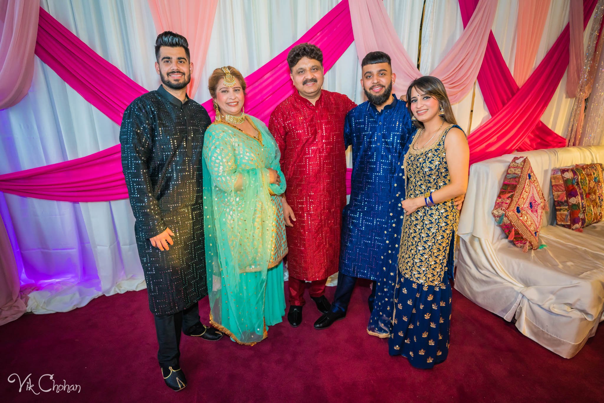 2022-06-07-Annie-&-Steven-Las-Vegas-Indian-Wedding-Sangeet-Night-Celebration-Photography-Vik-Chohan-Photography-Photo-Booth-Social-Media-VCP-033.jpg