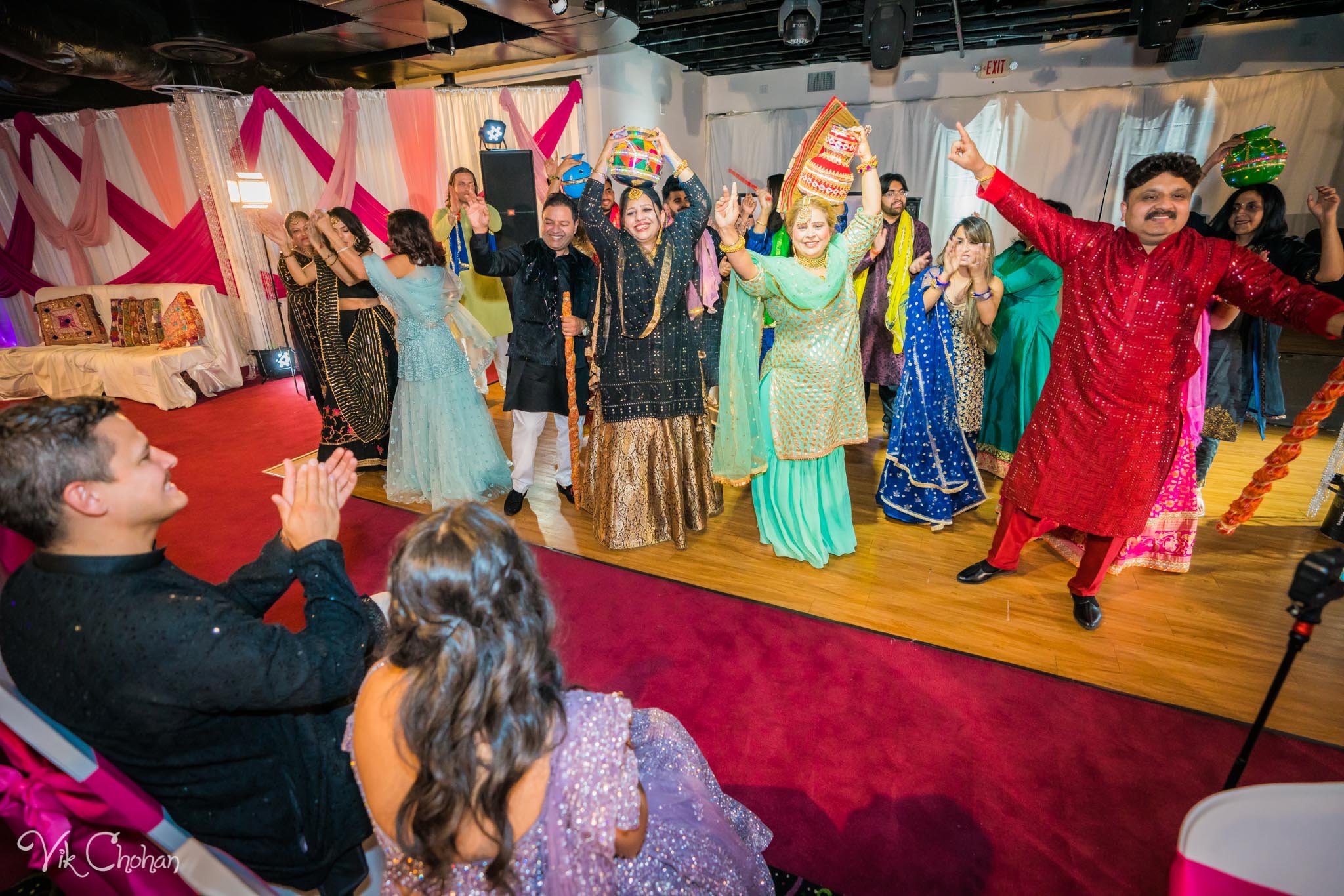 2022-06-07-Annie-&-Steven-Las-Vegas-Indian-Wedding-Sangeet-Night-Celebration-Photography-Vik-Chohan-Photography-Photo-Booth-Social-Media-VCP-043.jpg