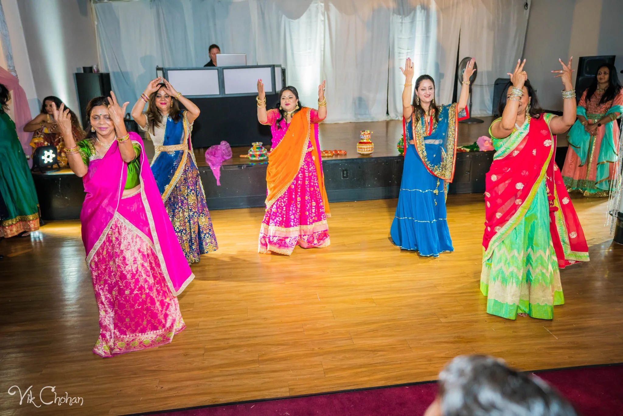 2022-06-07-Annie-&-Steven-Las-Vegas-Indian-Wedding-Sangeet-Night-Celebration-Photography-Vik-Chohan-Photography-Photo-Booth-Social-Media-VCP-085.jpg