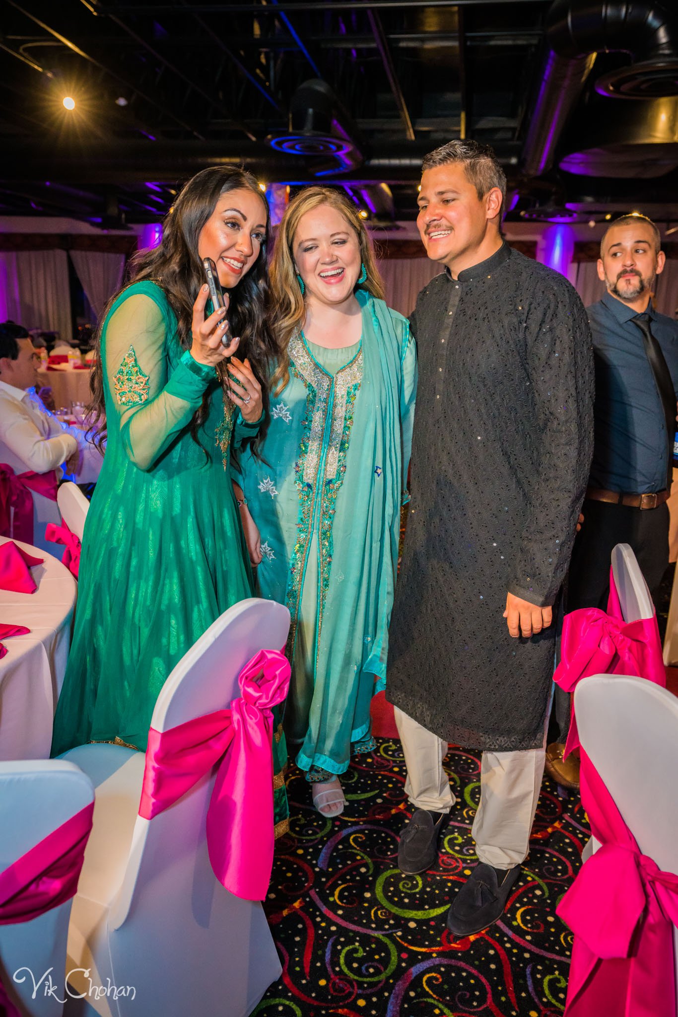 2022-06-07-Annie-&-Steven-Las-Vegas-Indian-Wedding-Sangeet-Night-Celebration-Photography-Vik-Chohan-Photography-Photo-Booth-Social-Media-VCP-156.jpg