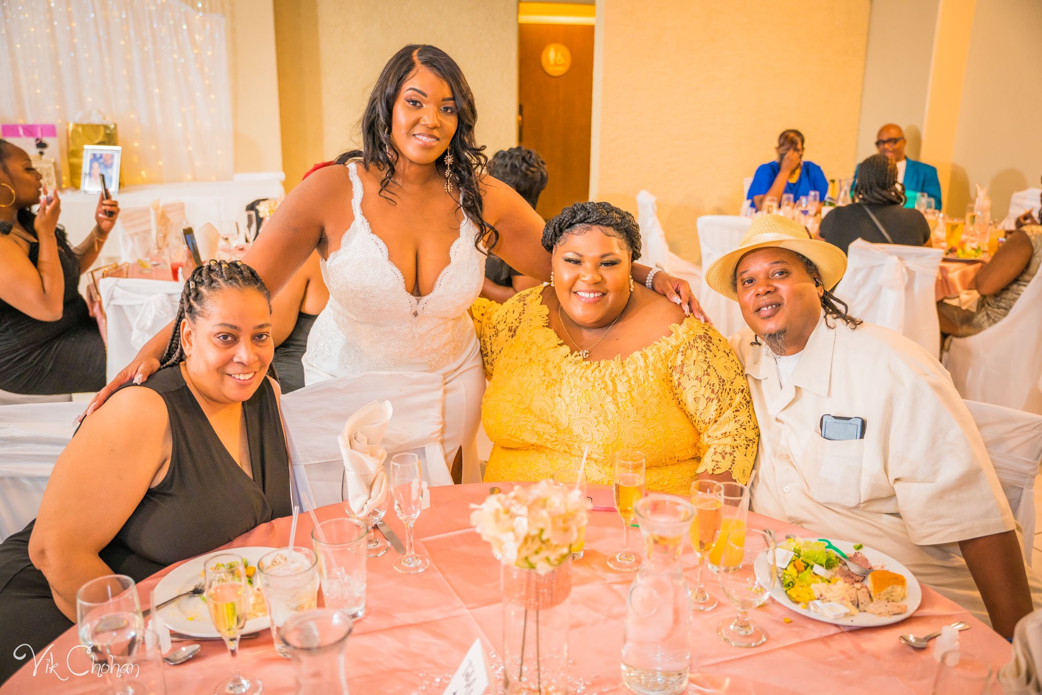 2022-07-02-Chasity-&-Phillip-Grove-Las-Vegas-Wedding-Photography-Vik-Chohan-Photography-Photo-Booth-234.jpg