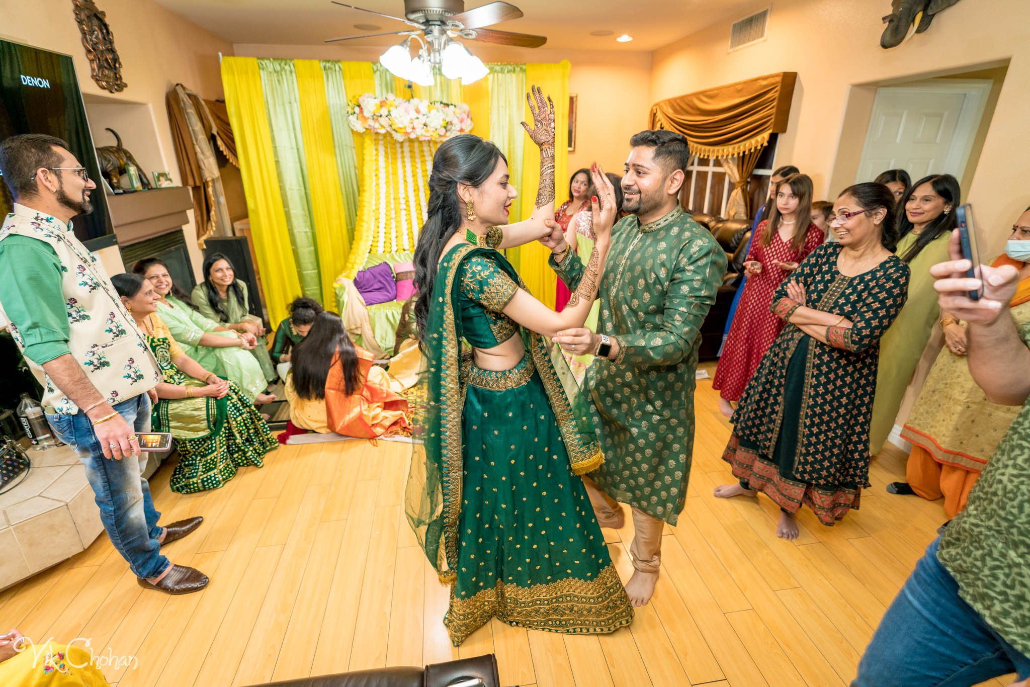 2022-02-03-Hely-&-Parth-Mendi-Indian-Wedding-Vik-Chohan-Photography-Photo-Booth-Social-Media-VCP-039.jpg