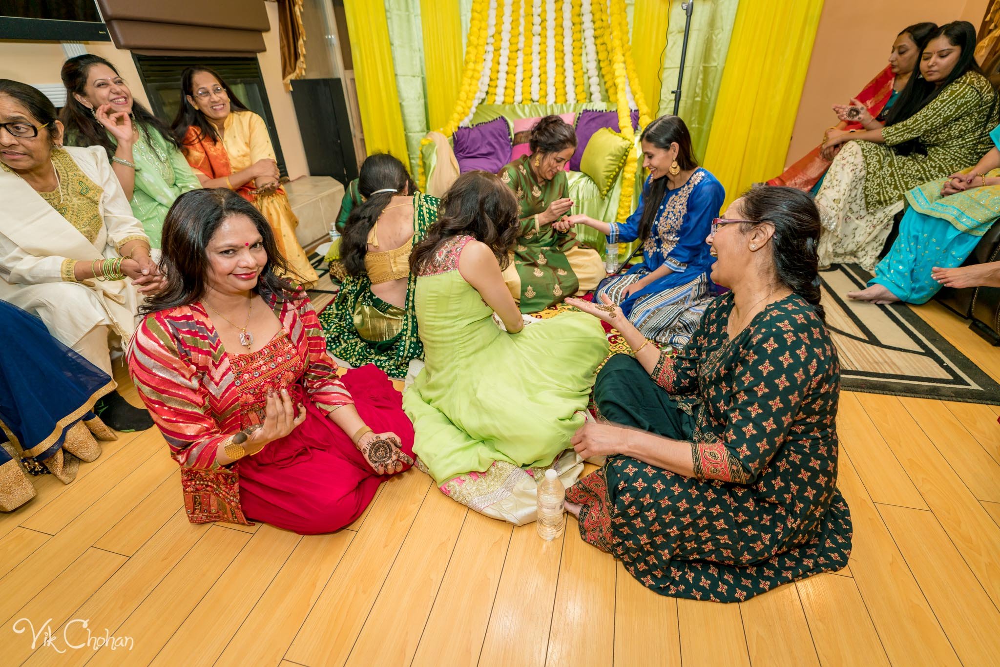 2022-02-03-Hely-&-Parth-Mendi-Indian-Wedding-Vik-Chohan-Photography-Photo-Booth-Social-Media-VCP-076.jpg