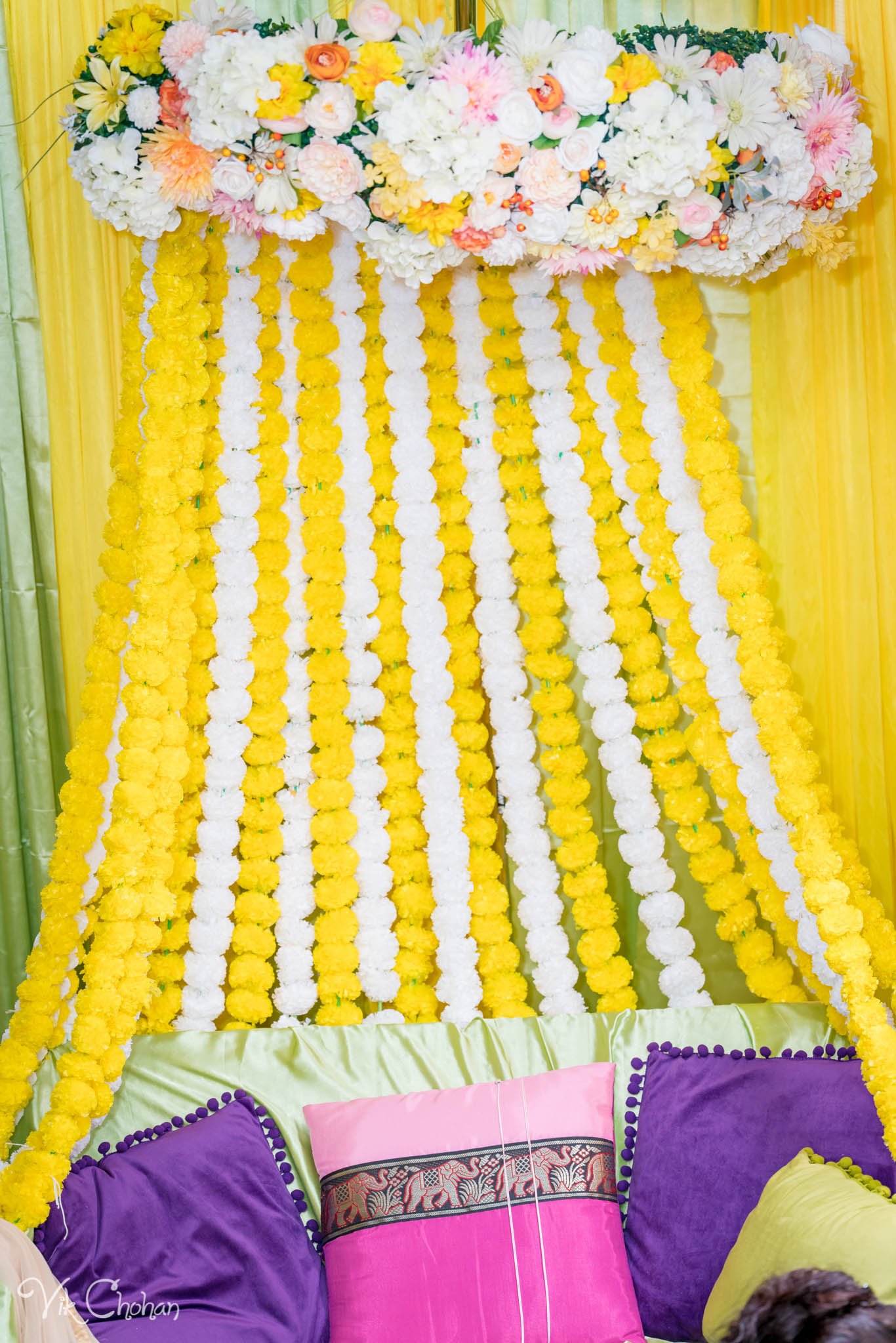 2022-02-03-Hely-&-Parth-Mendi-Indian-Wedding-Vik-Chohan-Photography-Photo-Booth-Social-Media-VCP-088.jpg