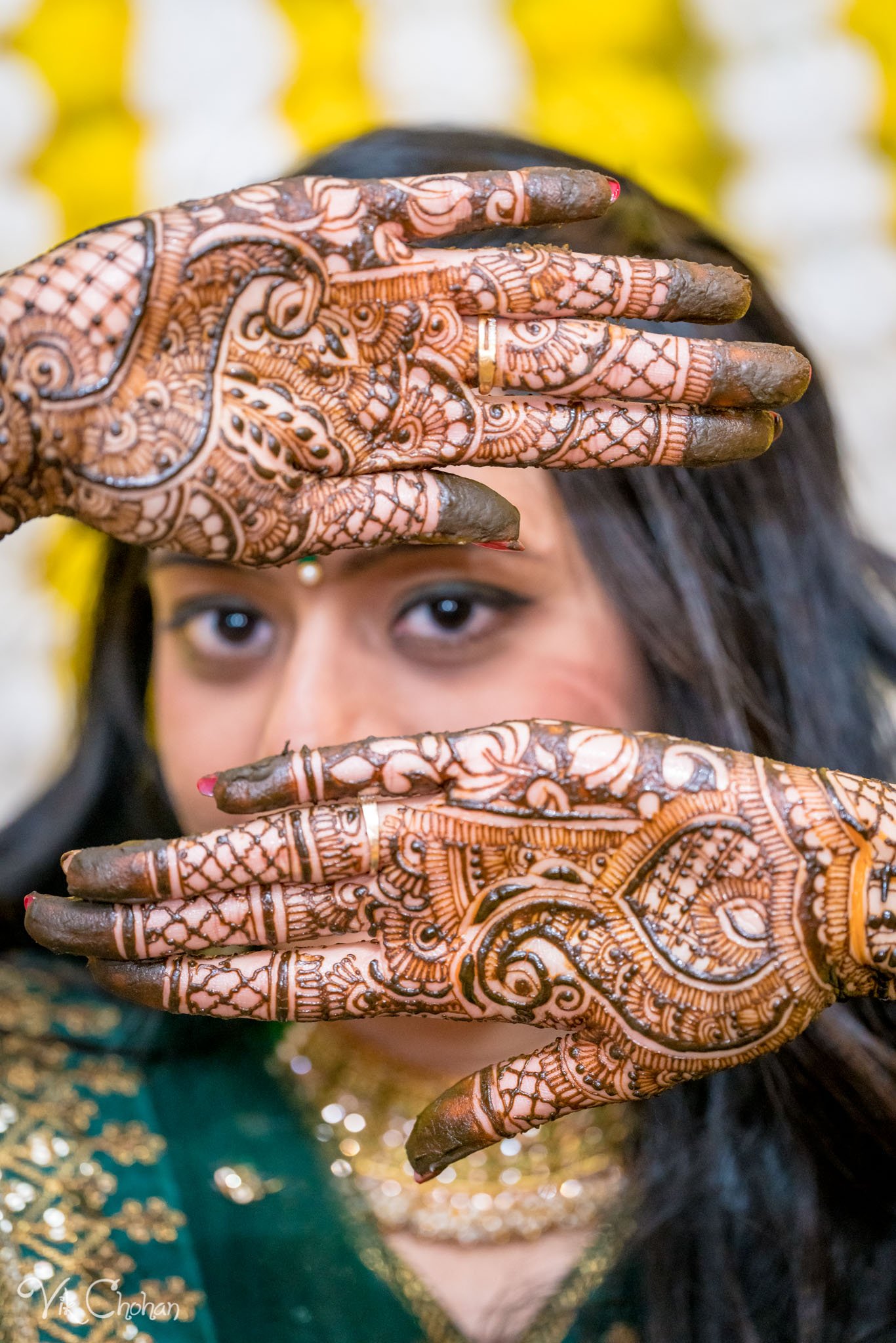 2022-02-03-Hely-&-Parth-Mendi-Indian-Wedding-Vik-Chohan-Photography-Photo-Booth-Social-Media-VCP-097.jpg