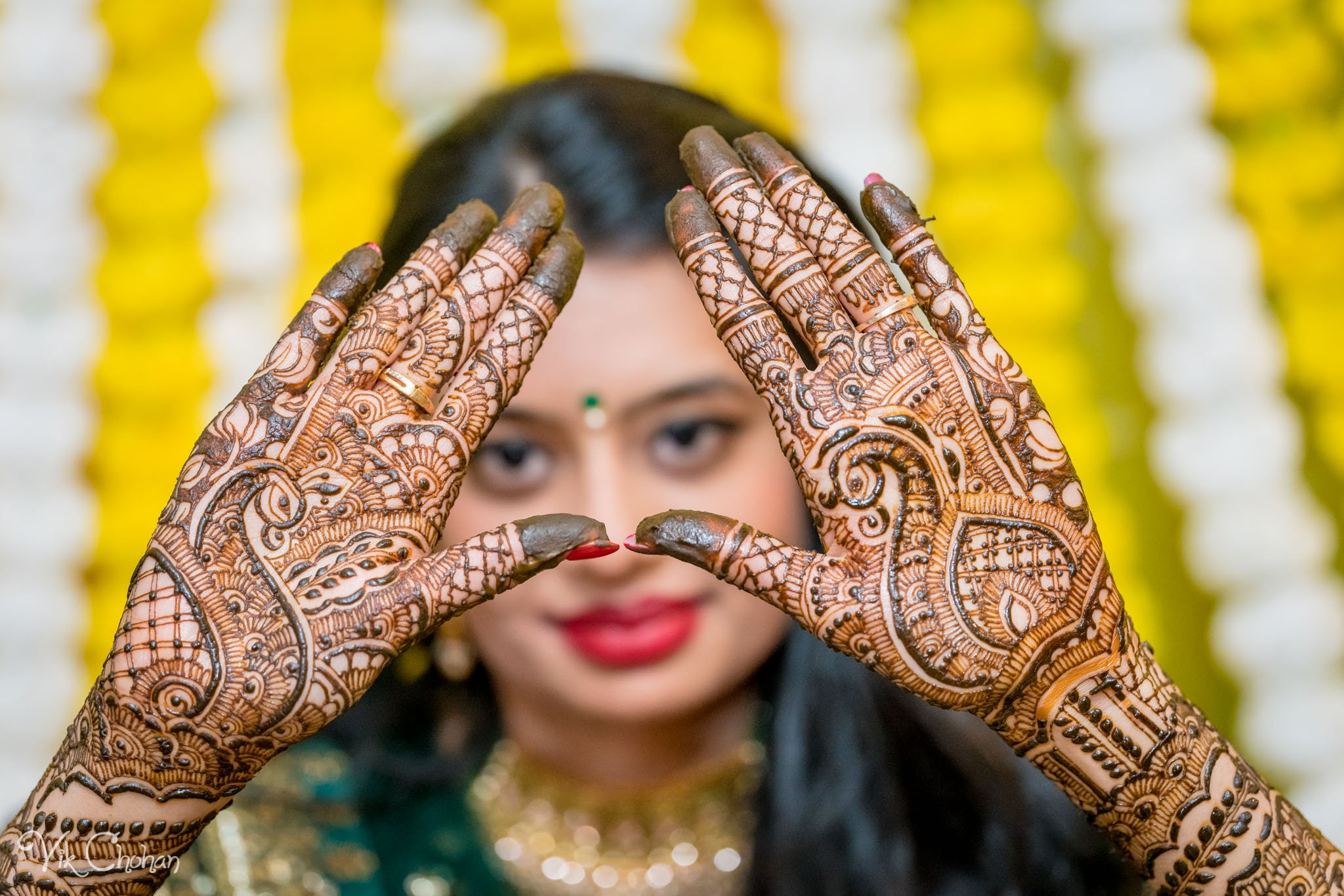 2022-02-03-Hely-&-Parth-Mendi-Indian-Wedding-Vik-Chohan-Photography-Photo-Booth-Social-Media-VCP-100.jpg