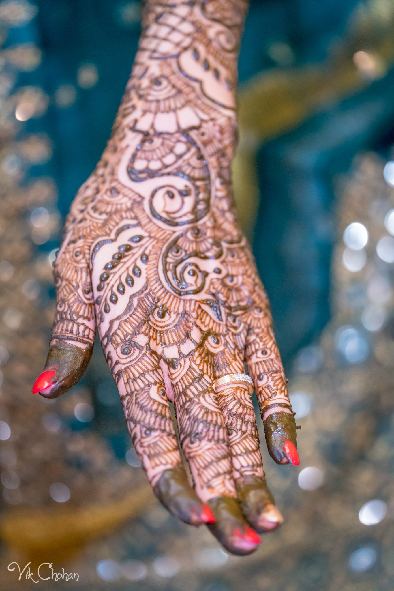 2022-02-03-Hely-&-Parth-Mendi-Indian-Wedding-Vik-Chohan-Photography-Photo-Booth-Social-Media-VCP-102.jpg