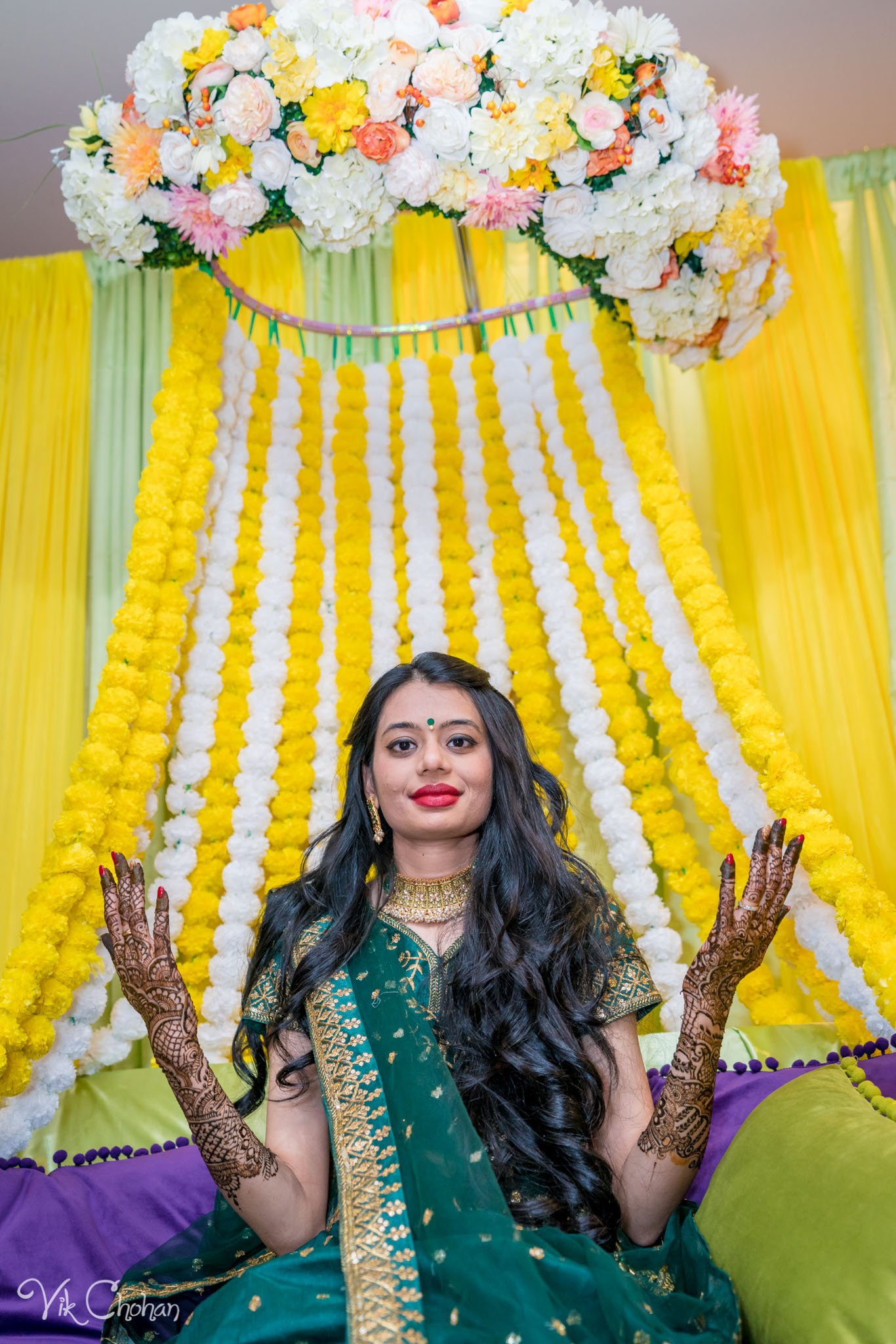 2022-02-03-Hely-&-Parth-Mendi-Indian-Wedding-Vik-Chohan-Photography-Photo-Booth-Social-Media-VCP-107.jpg