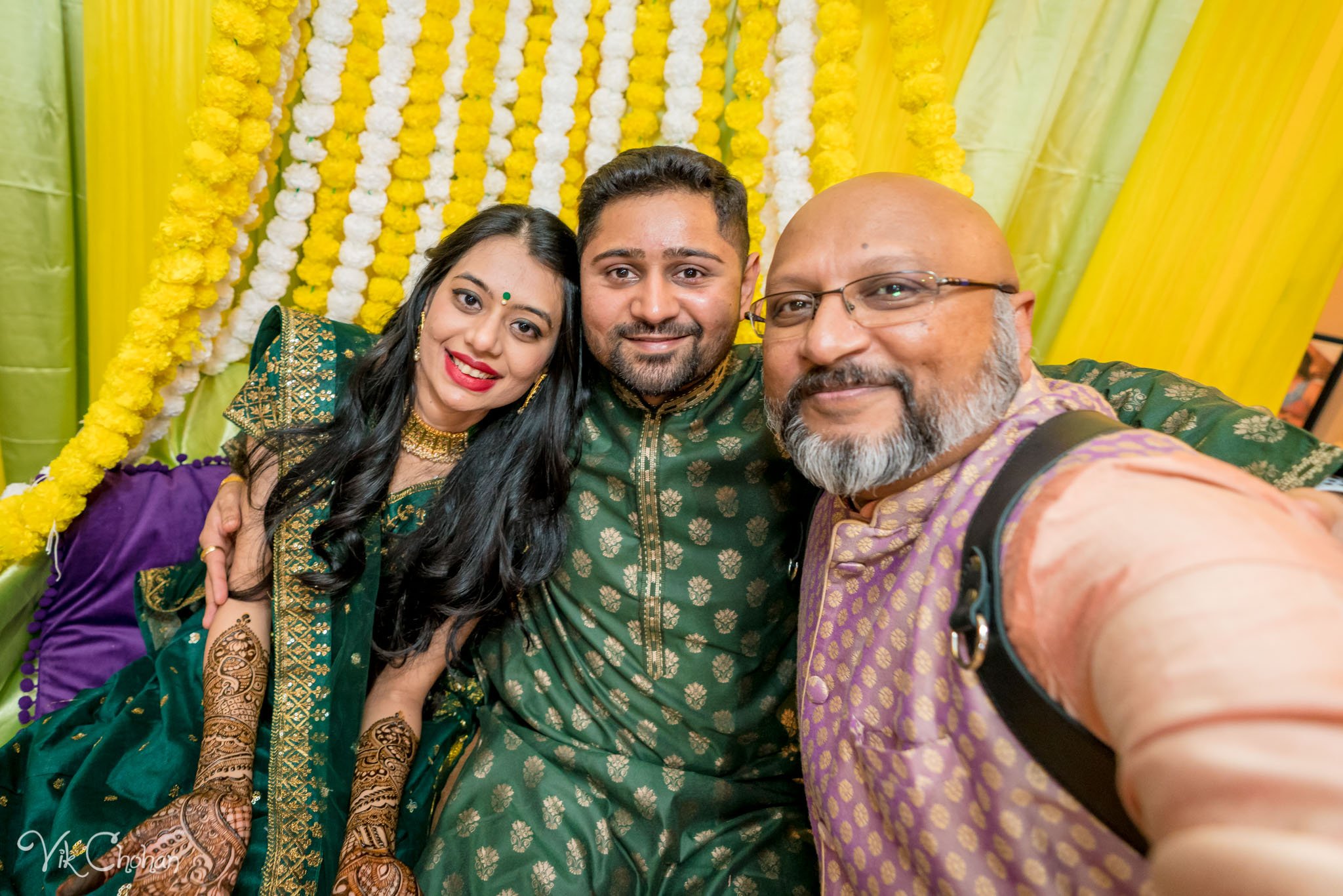 2022-02-03-Hely-&-Parth-Mendi-Indian-Wedding-Vik-Chohan-Photography-Photo-Booth-Social-Media-VCP-124.jpg