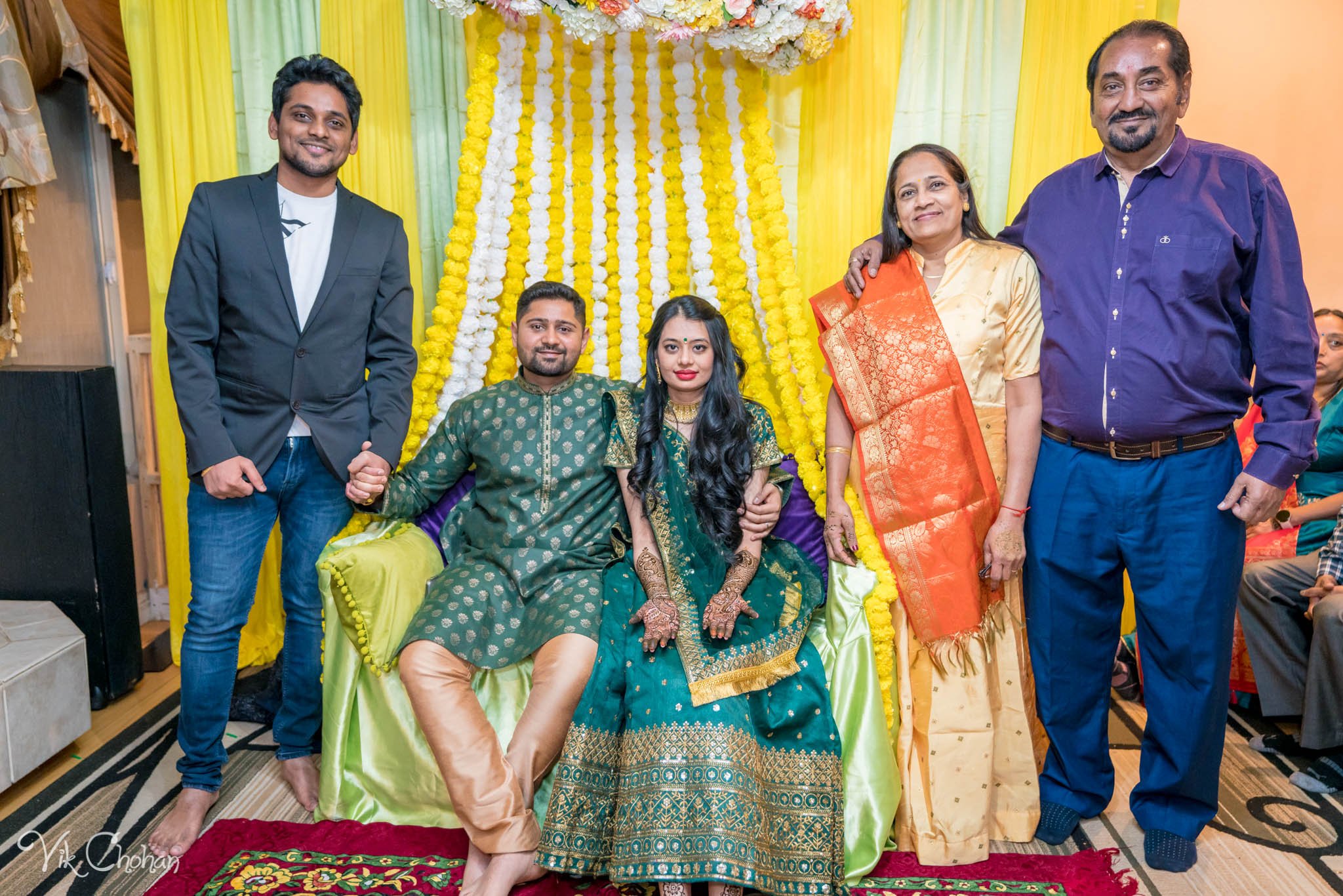 2022-02-03-Hely-&-Parth-Mendi-Indian-Wedding-Vik-Chohan-Photography-Photo-Booth-Social-Media-VCP-154.jpg
