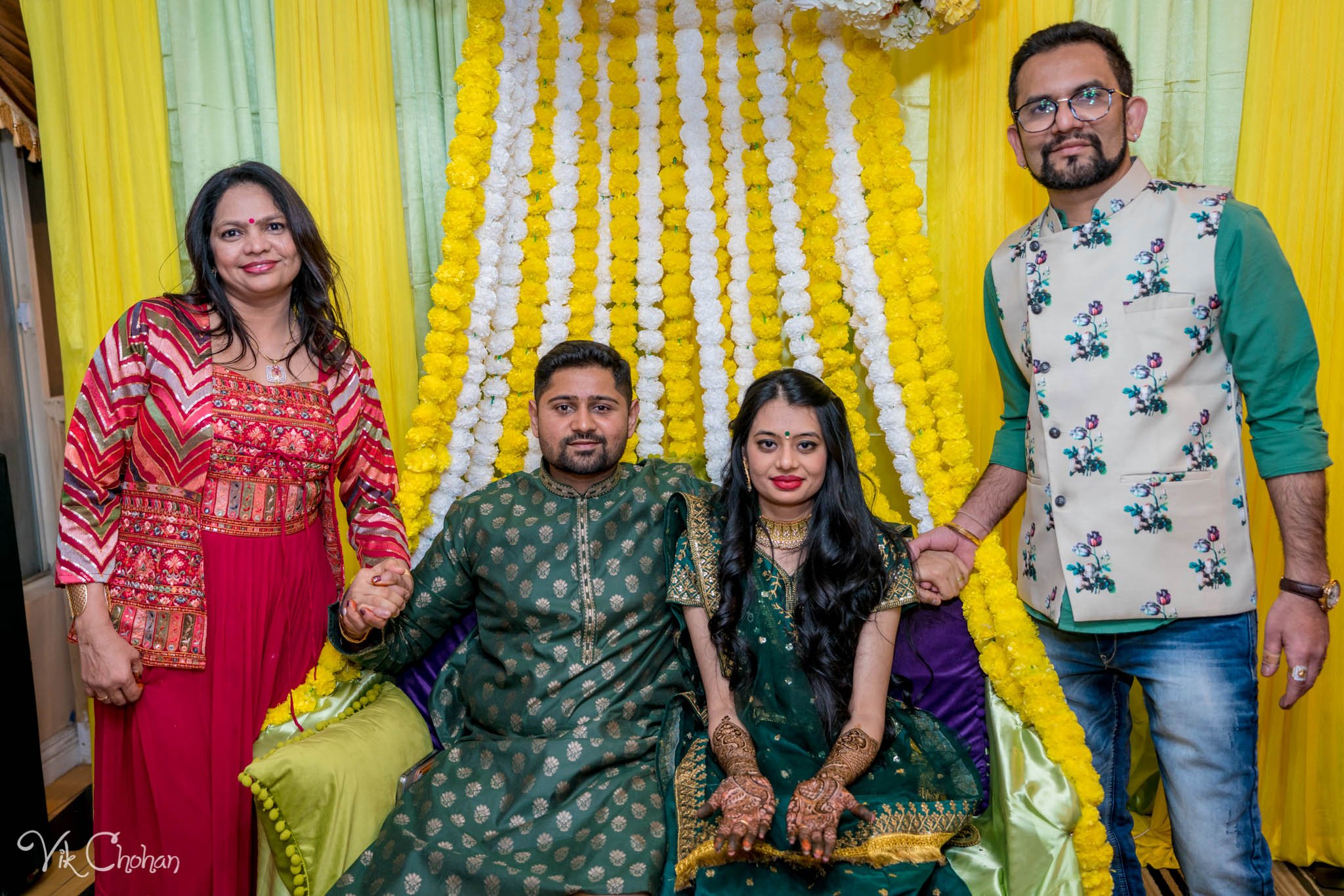 2022-02-03-Hely-&-Parth-Mendi-Indian-Wedding-Vik-Chohan-Photography-Photo-Booth-Social-Media-VCP-162.jpg