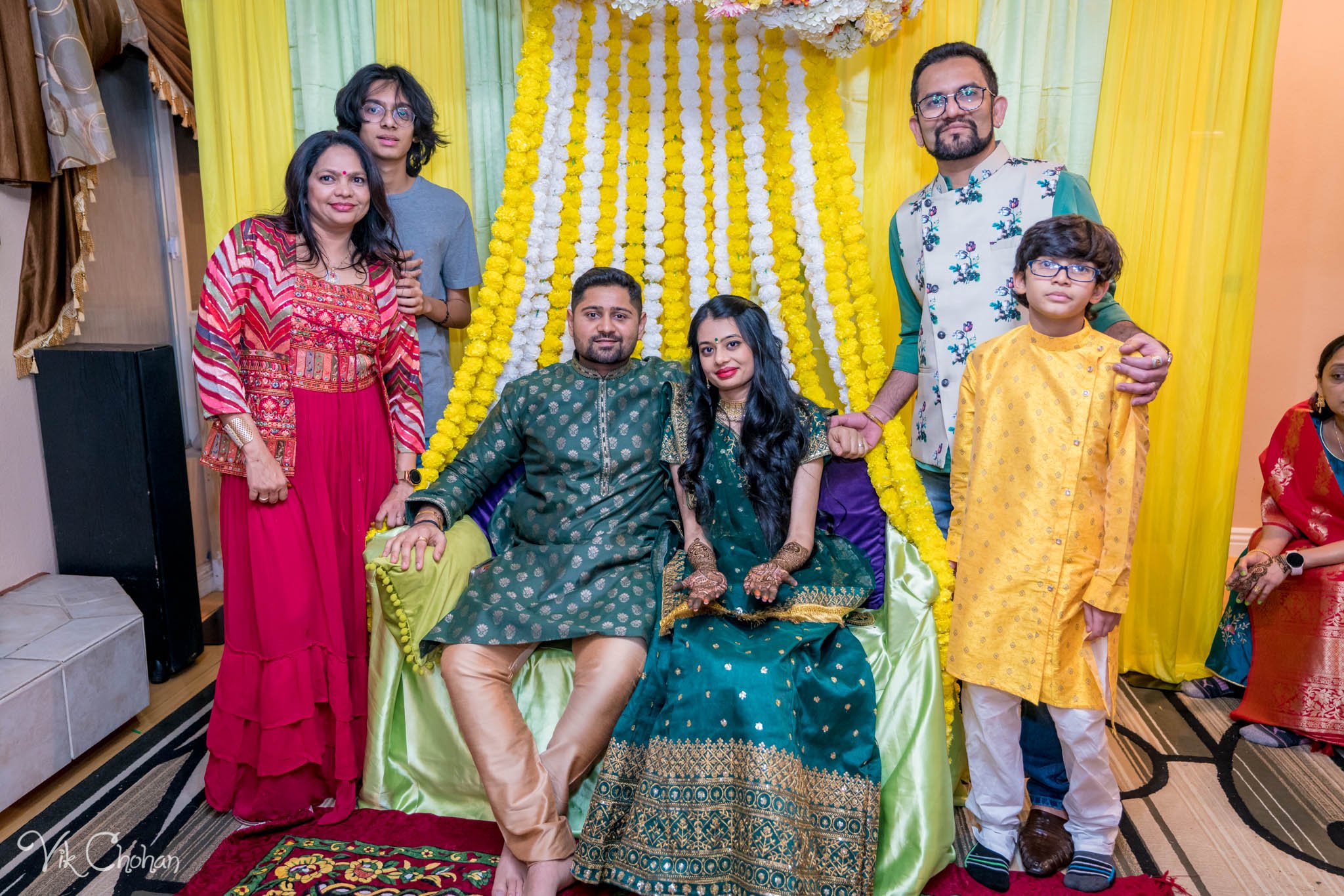 2022-02-03-Hely-&-Parth-Mendi-Indian-Wedding-Vik-Chohan-Photography-Photo-Booth-Social-Media-VCP-163.jpg