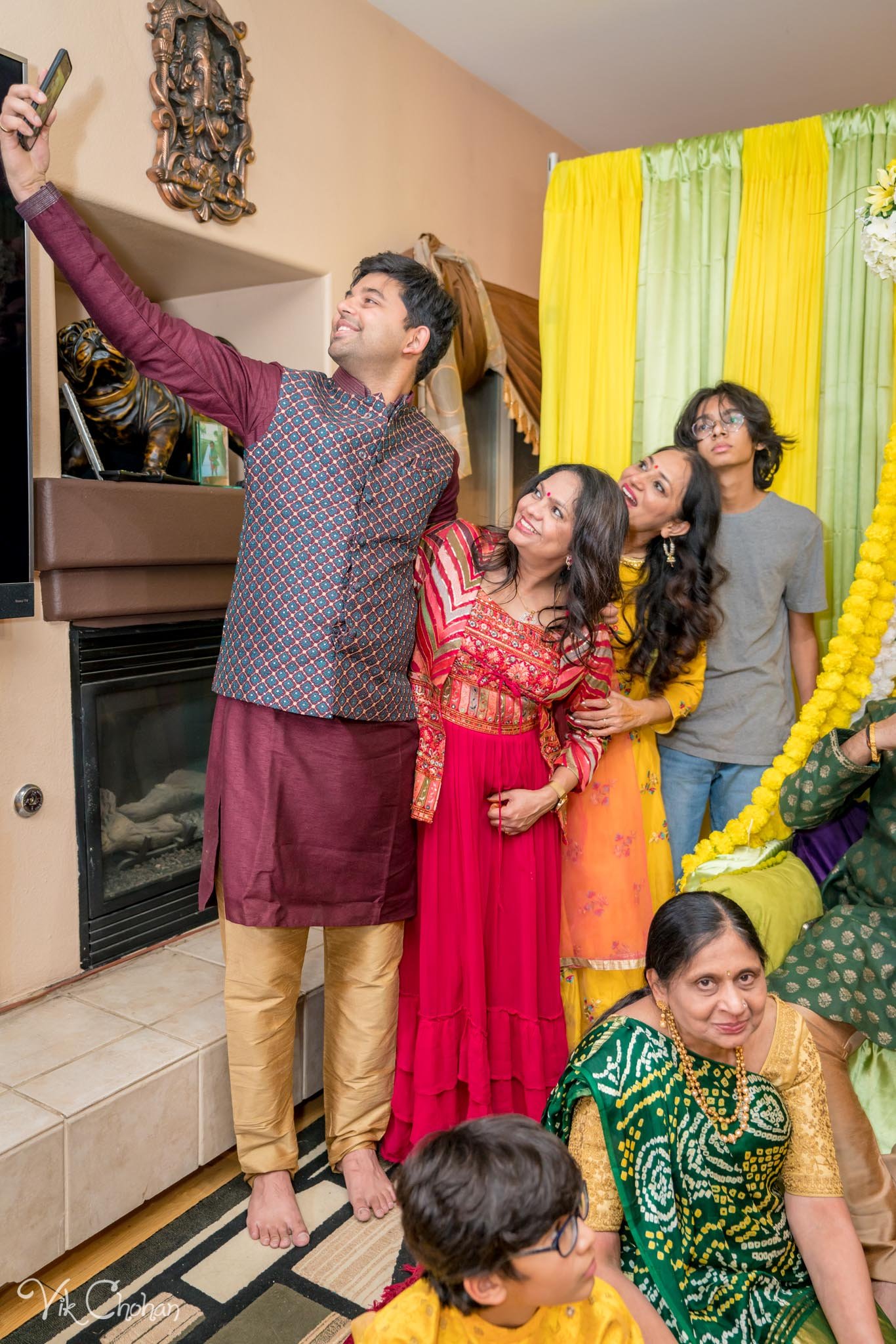 2022-02-03-Hely-&-Parth-Mendi-Indian-Wedding-Vik-Chohan-Photography-Photo-Booth-Social-Media-VCP-166.jpg