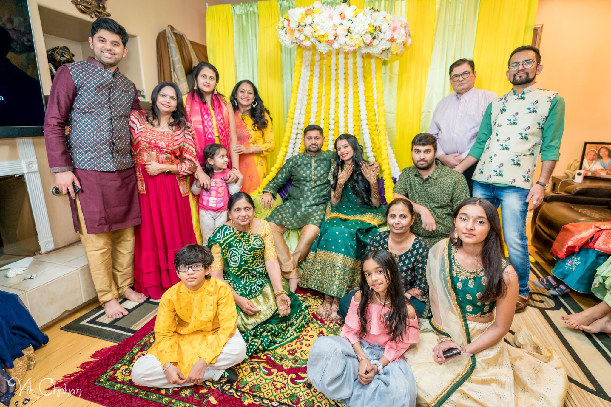 2022-02-03-Hely-&-Parth-Mendi-Indian-Wedding-Vik-Chohan-Photography-Photo-Booth-Social-Media-VCP-168.jpg
