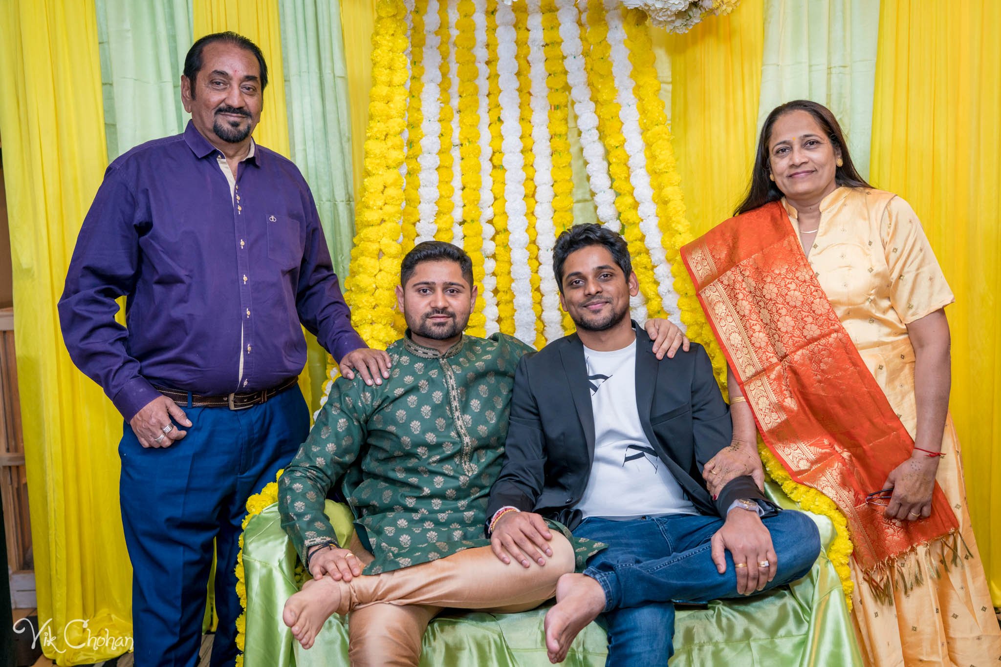 2022-02-03-Hely-&-Parth-Mendi-Indian-Wedding-Vik-Chohan-Photography-Photo-Booth-Social-Media-VCP-175.jpg