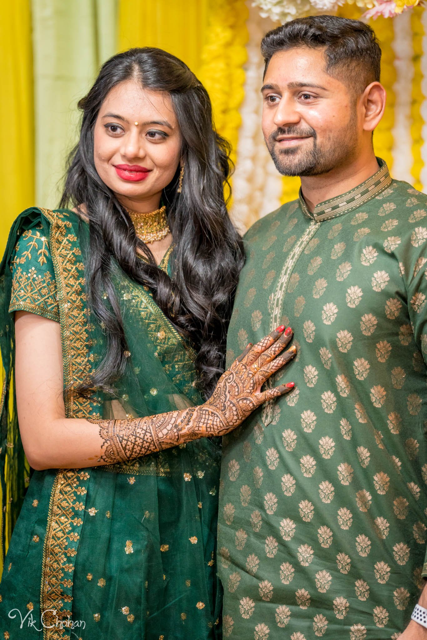 2022-02-03-Hely-&-Parth-Mendi-Indian-Wedding-Vik-Chohan-Photography-Photo-Booth-Social-Media-VCP-206.jpg