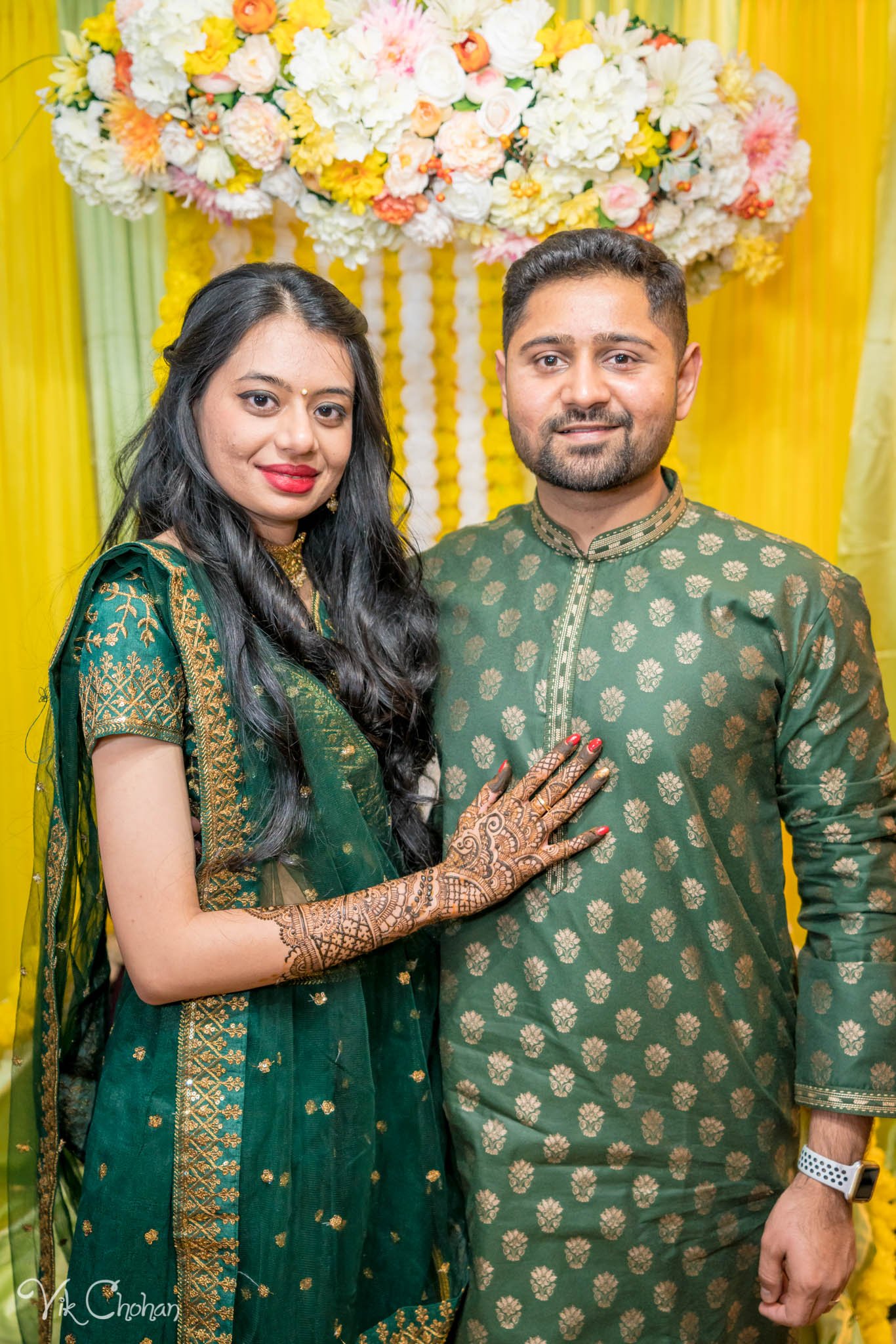 2022-02-03-Hely-&-Parth-Mendi-Indian-Wedding-Vik-Chohan-Photography-Photo-Booth-Social-Media-VCP-207.jpg