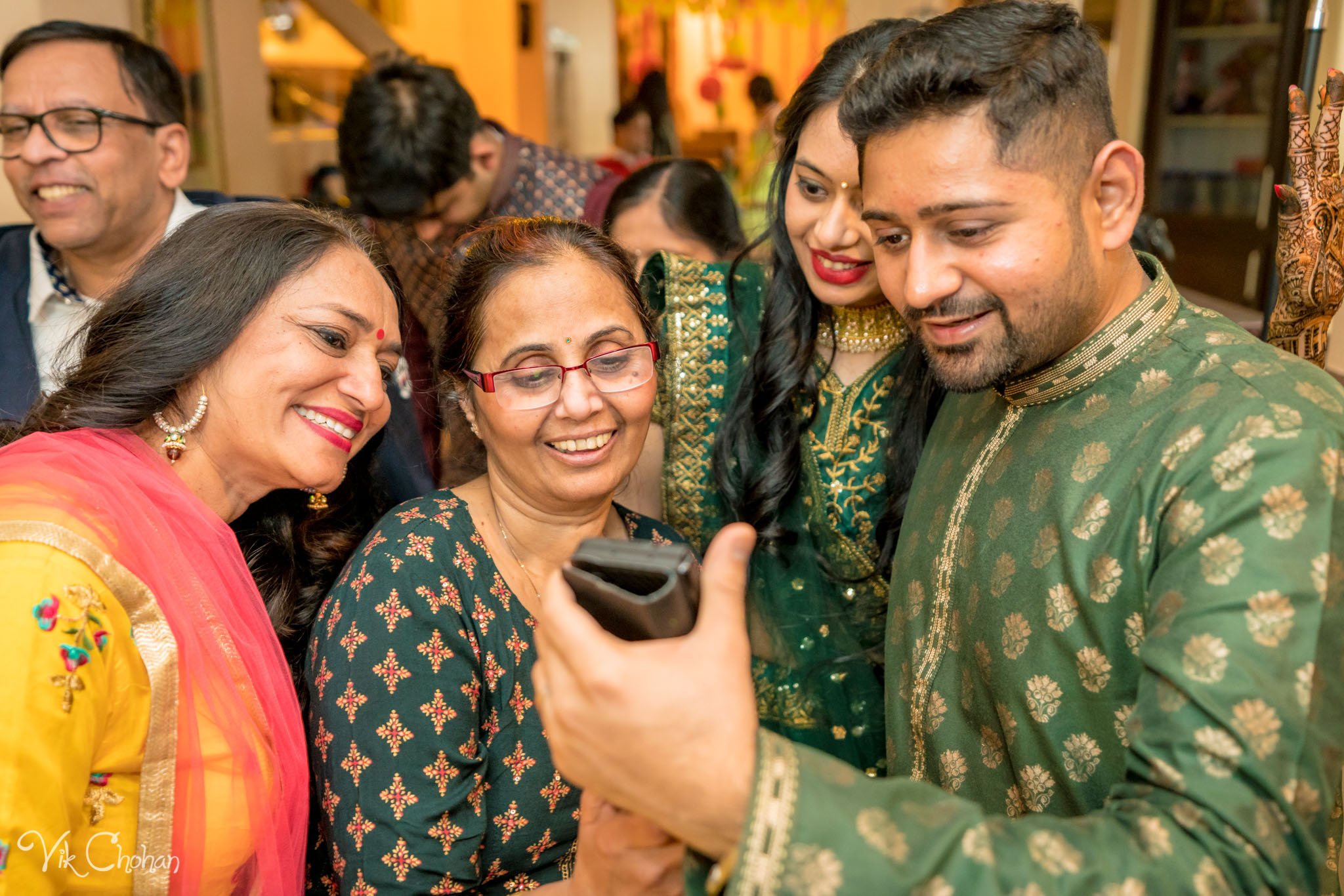 2022-02-03-Hely-&-Parth-Mendi-Indian-Wedding-Vik-Chohan-Photography-Photo-Booth-Social-Media-VCP-219.jpg