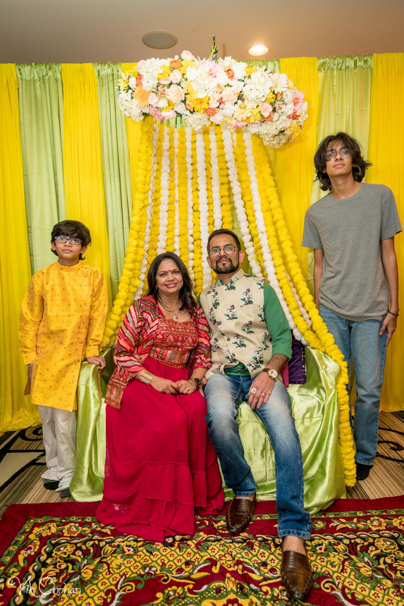 2022-02-03-Hely-&-Parth-Mendi-Indian-Wedding-Vik-Chohan-Photography-Photo-Booth-Social-Media-VCP-223.jpg