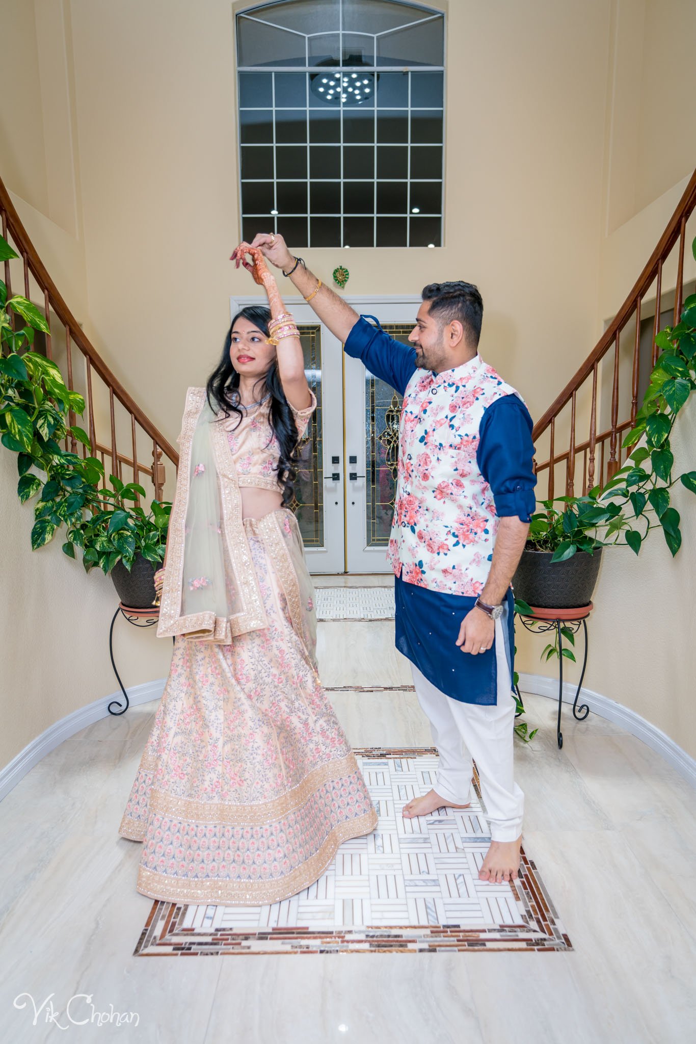 2022-02-04-Hely-&-Parth-Garba-Night-Indian-Wedding-Vik-Chohan-Photography-Photo-Booth-Social-Media-VCP-005.jpg