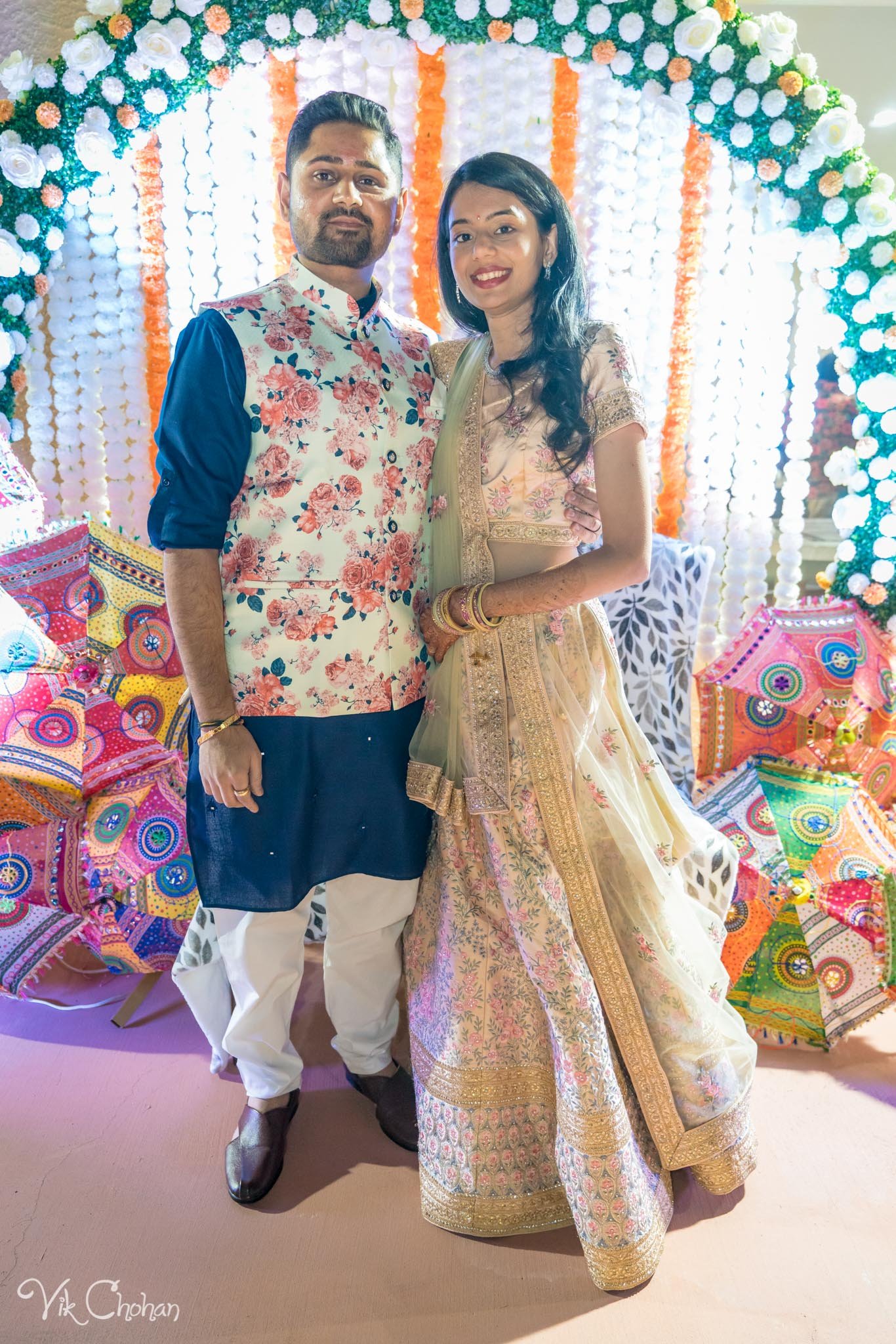 2022-02-04-Hely-&-Parth-Garba-Night-Indian-Wedding-Vik-Chohan-Photography-Photo-Booth-Social-Media-VCP-063.jpg