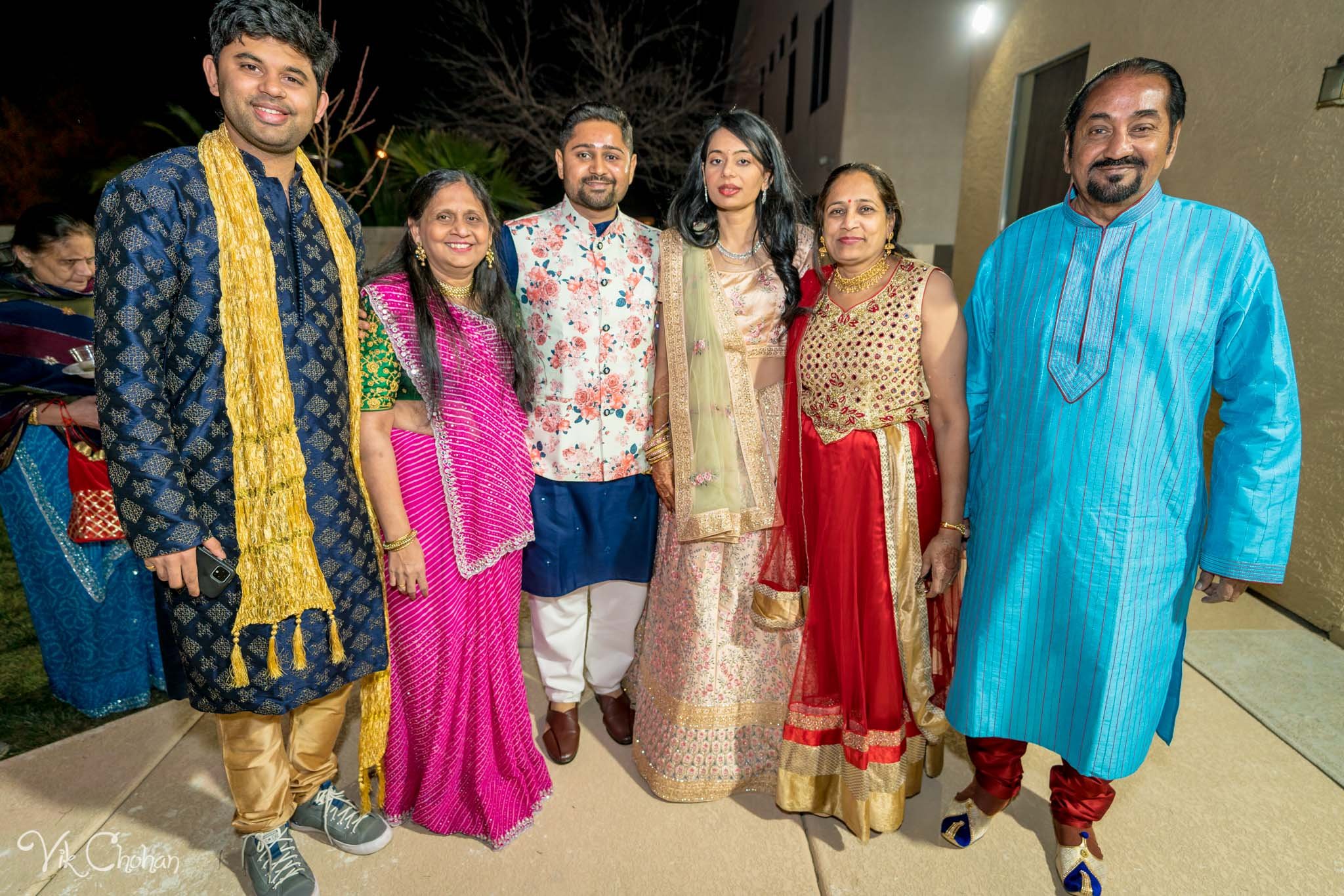 2022-02-04-Hely-&-Parth-Garba-Night-Indian-Wedding-Vik-Chohan-Photography-Photo-Booth-Social-Media-VCP-071.jpg