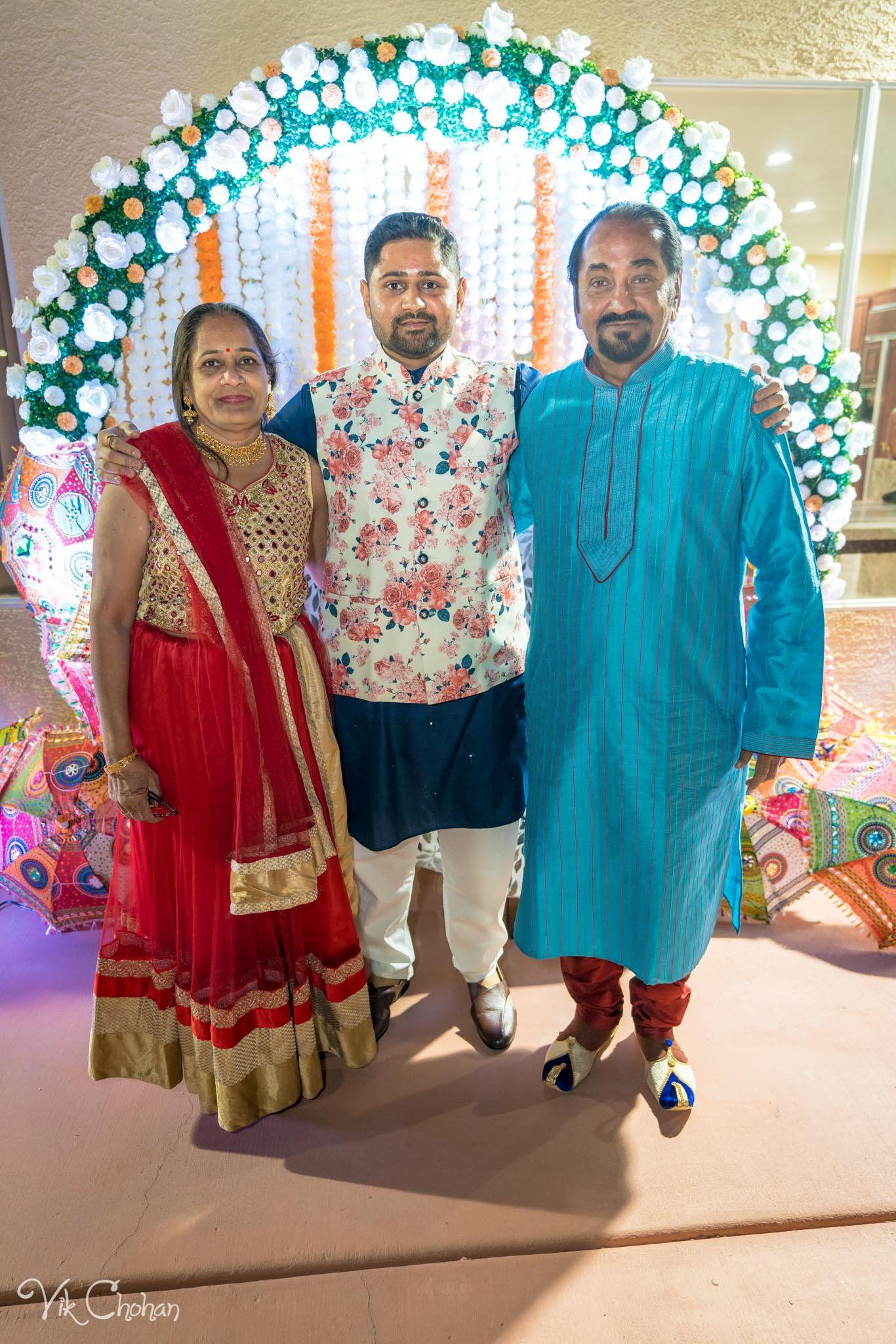 2022-02-04-Hely-&-Parth-Garba-Night-Indian-Wedding-Vik-Chohan-Photography-Photo-Booth-Social-Media-VCP-072.jpg