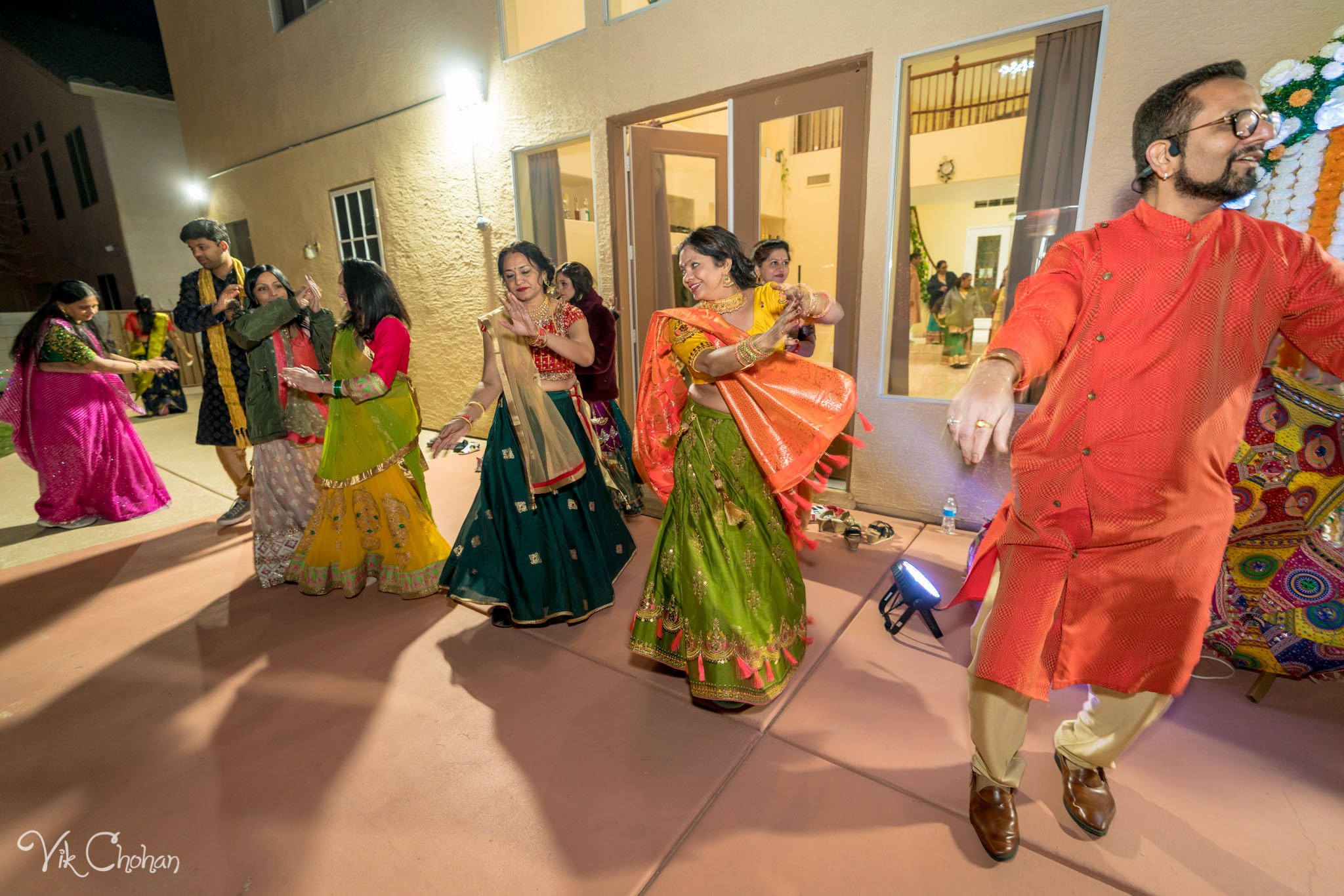 2022-02-04-Hely-&-Parth-Garba-Night-Indian-Wedding-Vik-Chohan-Photography-Photo-Booth-Social-Media-VCP-074.jpg