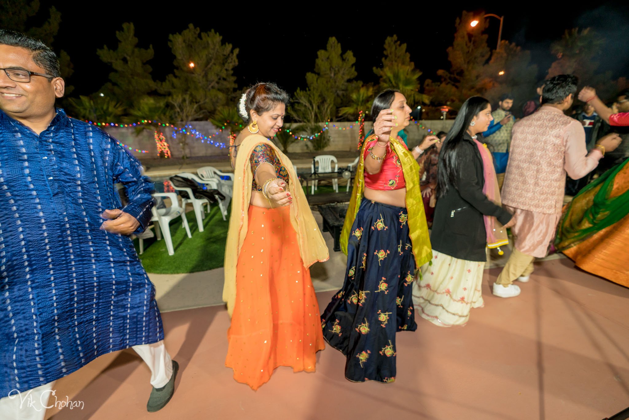 2022-02-04-Hely-&-Parth-Garba-Night-Indian-Wedding-Vik-Chohan-Photography-Photo-Booth-Social-Media-VCP-078.jpg