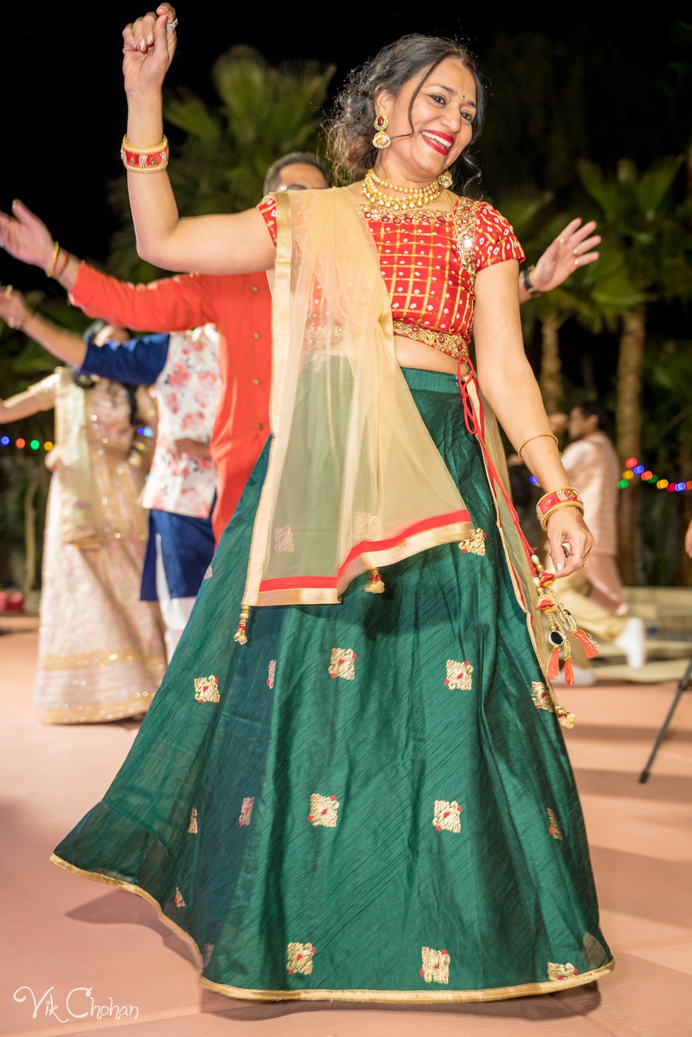 2022-02-04-Hely-&-Parth-Garba-Night-Indian-Wedding-Vik-Chohan-Photography-Photo-Booth-Social-Media-VCP-087.jpg