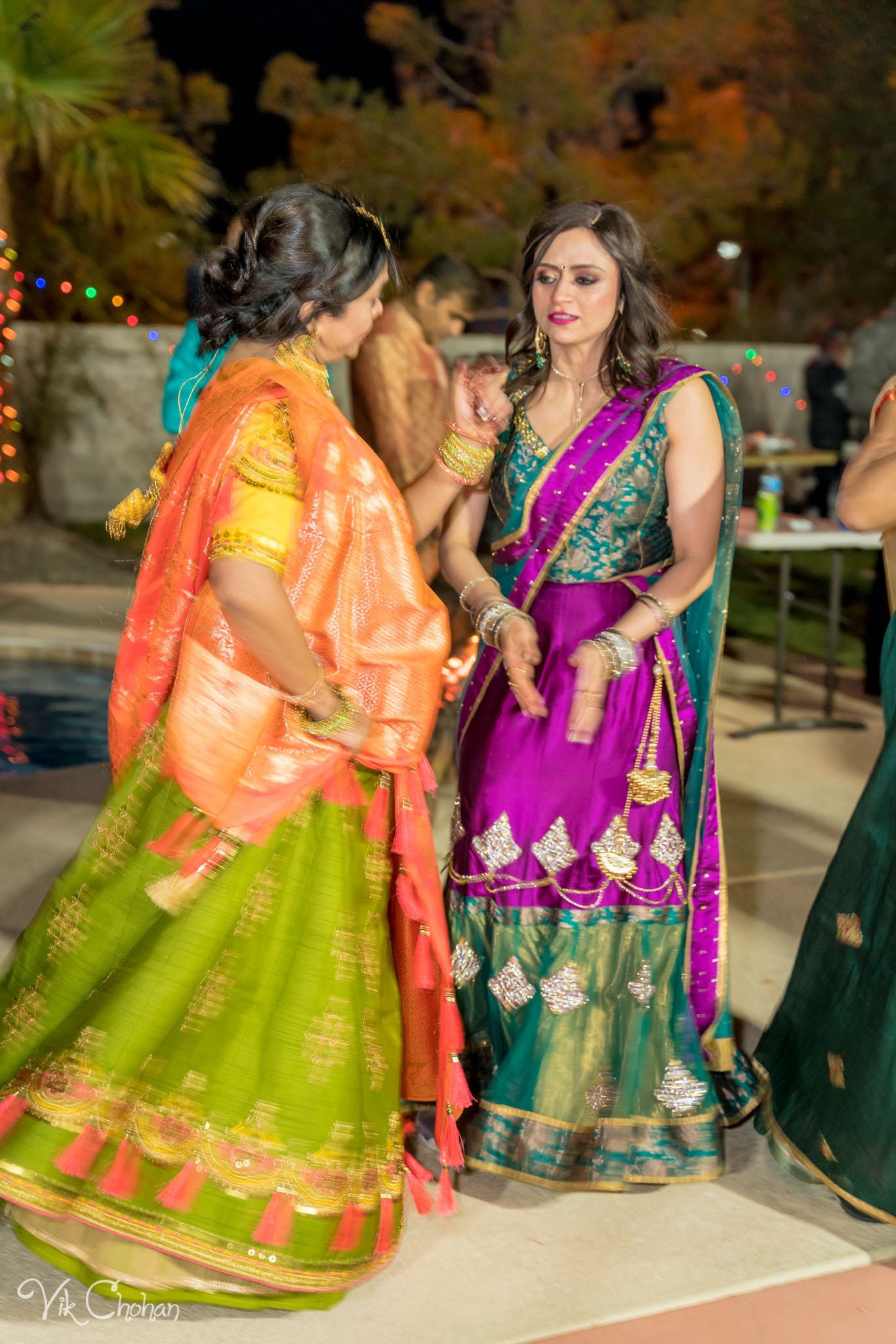 2022-02-04-Hely-&-Parth-Garba-Night-Indian-Wedding-Vik-Chohan-Photography-Photo-Booth-Social-Media-VCP-090.jpg