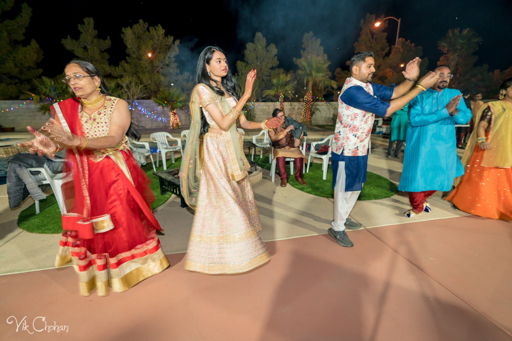 2022-02-04-Hely-&-Parth-Garba-Night-Indian-Wedding-Vik-Chohan-Photography-Photo-Booth-Social-Media-VCP-092.jpg
