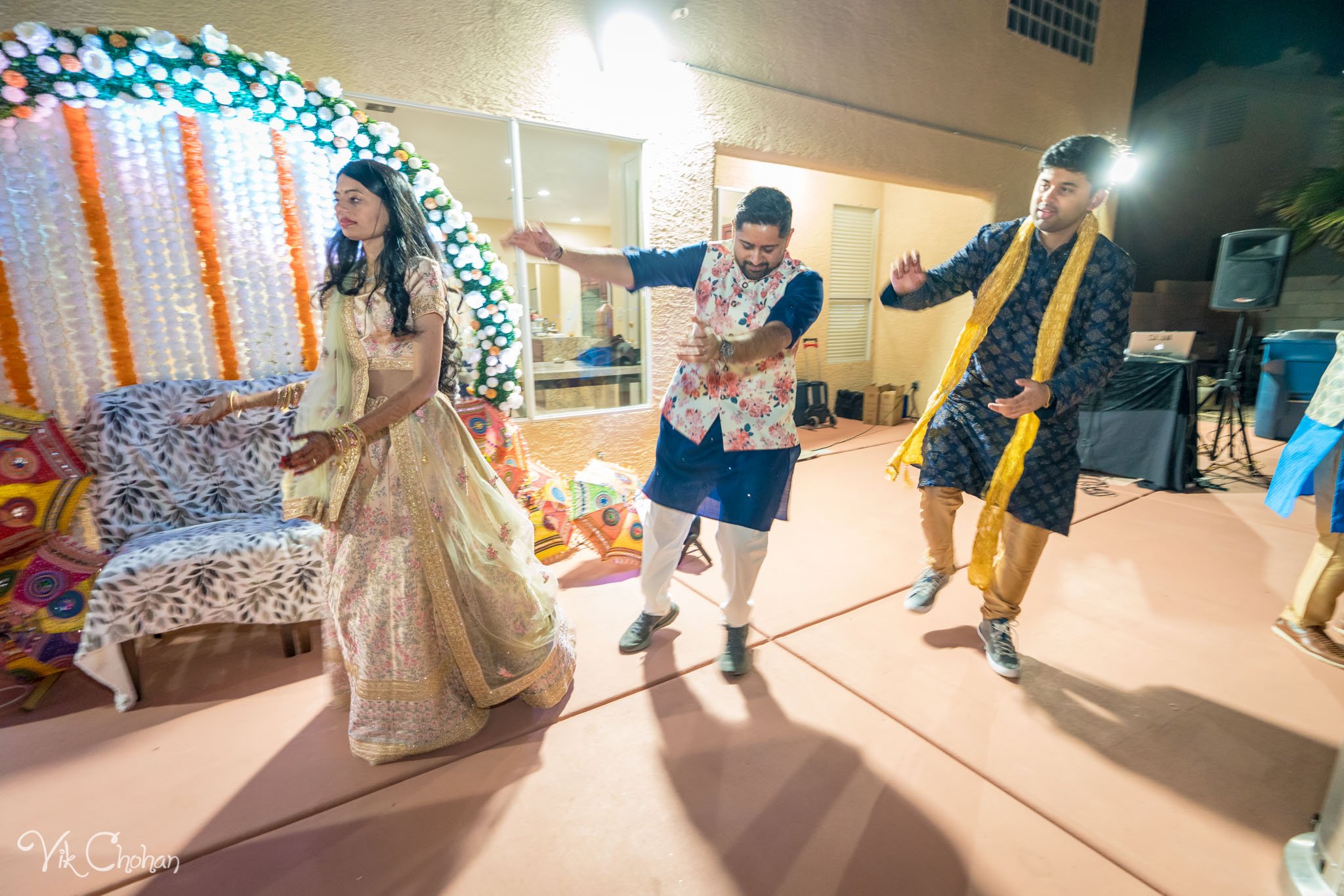 2022-02-04-Hely-&-Parth-Garba-Night-Indian-Wedding-Vik-Chohan-Photography-Photo-Booth-Social-Media-VCP-101.jpg