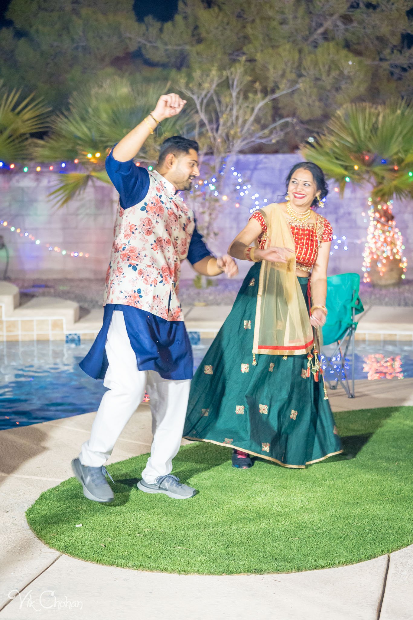 2022-02-04-Hely-&-Parth-Garba-Night-Indian-Wedding-Vik-Chohan-Photography-Photo-Booth-Social-Media-VCP-129.jpg