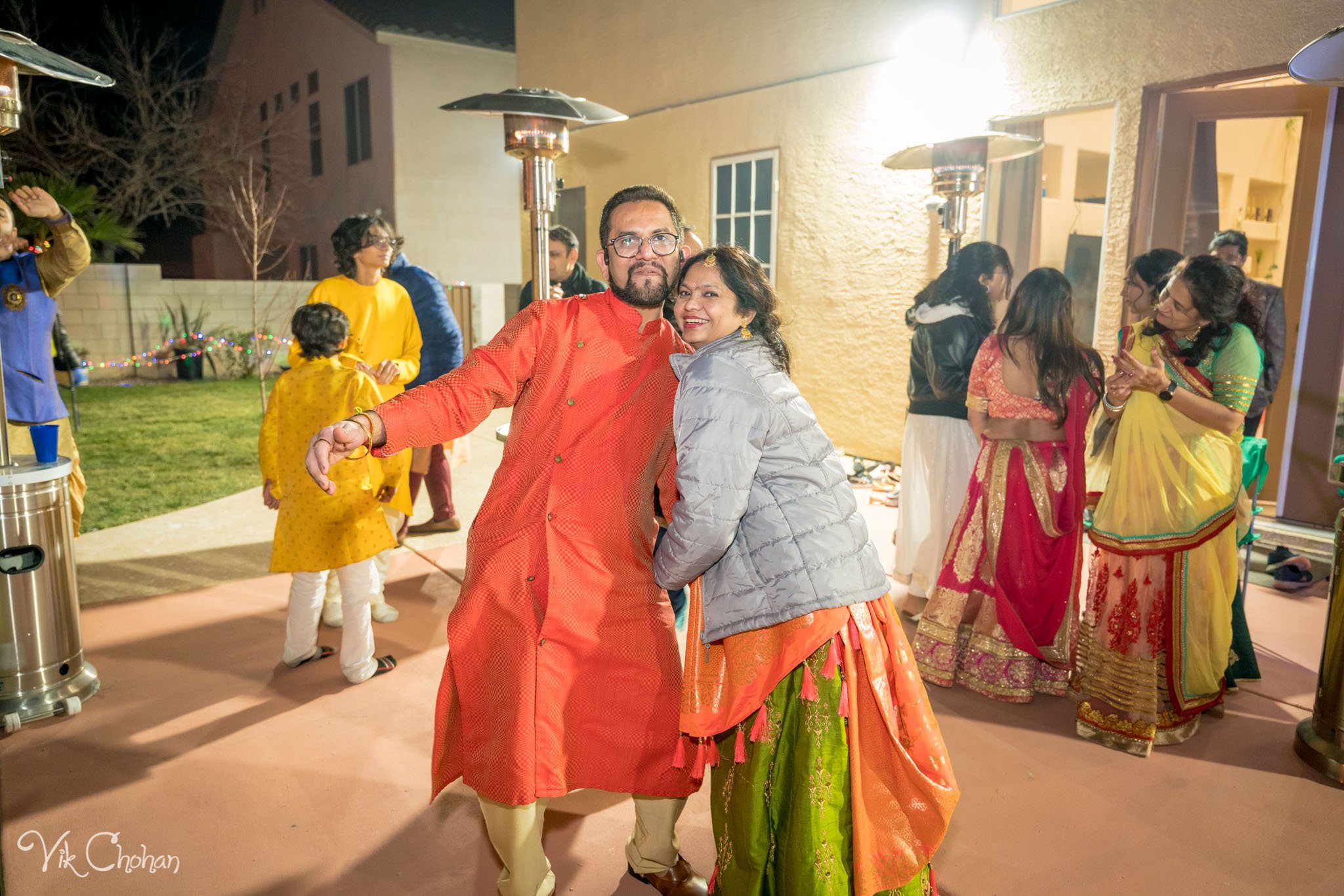 2022-02-04-Hely-&-Parth-Garba-Night-Indian-Wedding-Vik-Chohan-Photography-Photo-Booth-Social-Media-VCP-194.jpg